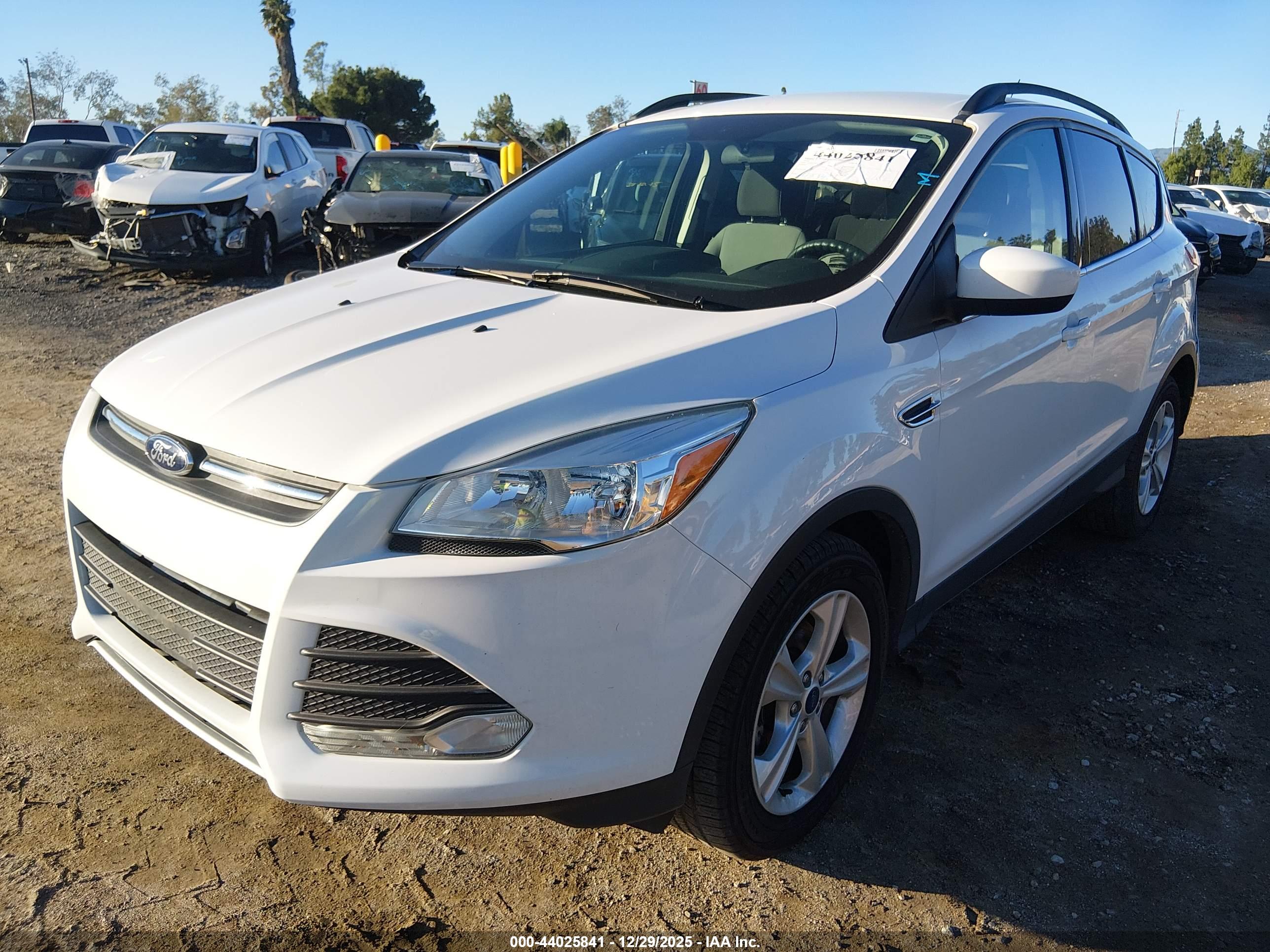 FORD ESCAPE image 2