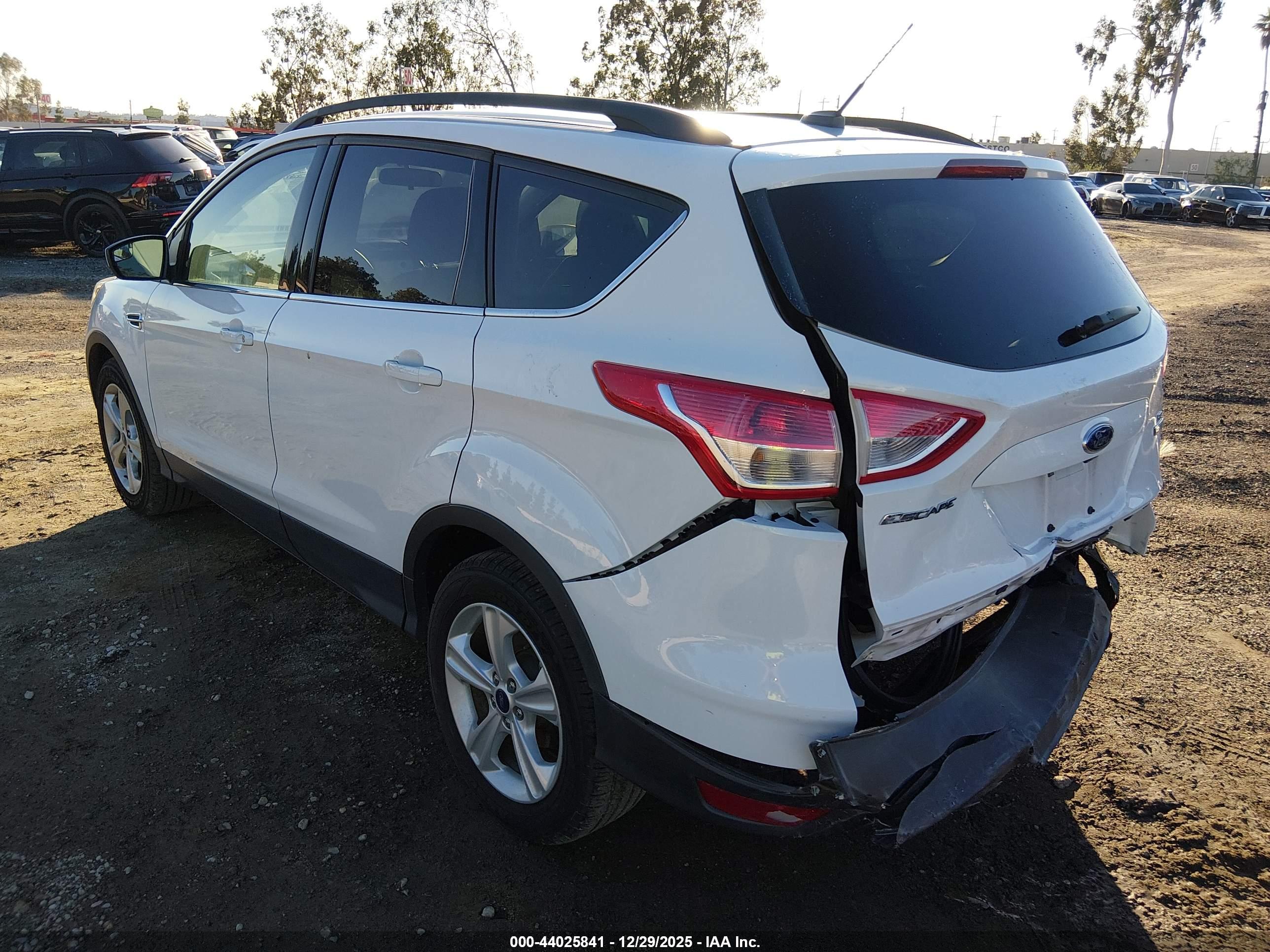 FORD ESCAPE image 3