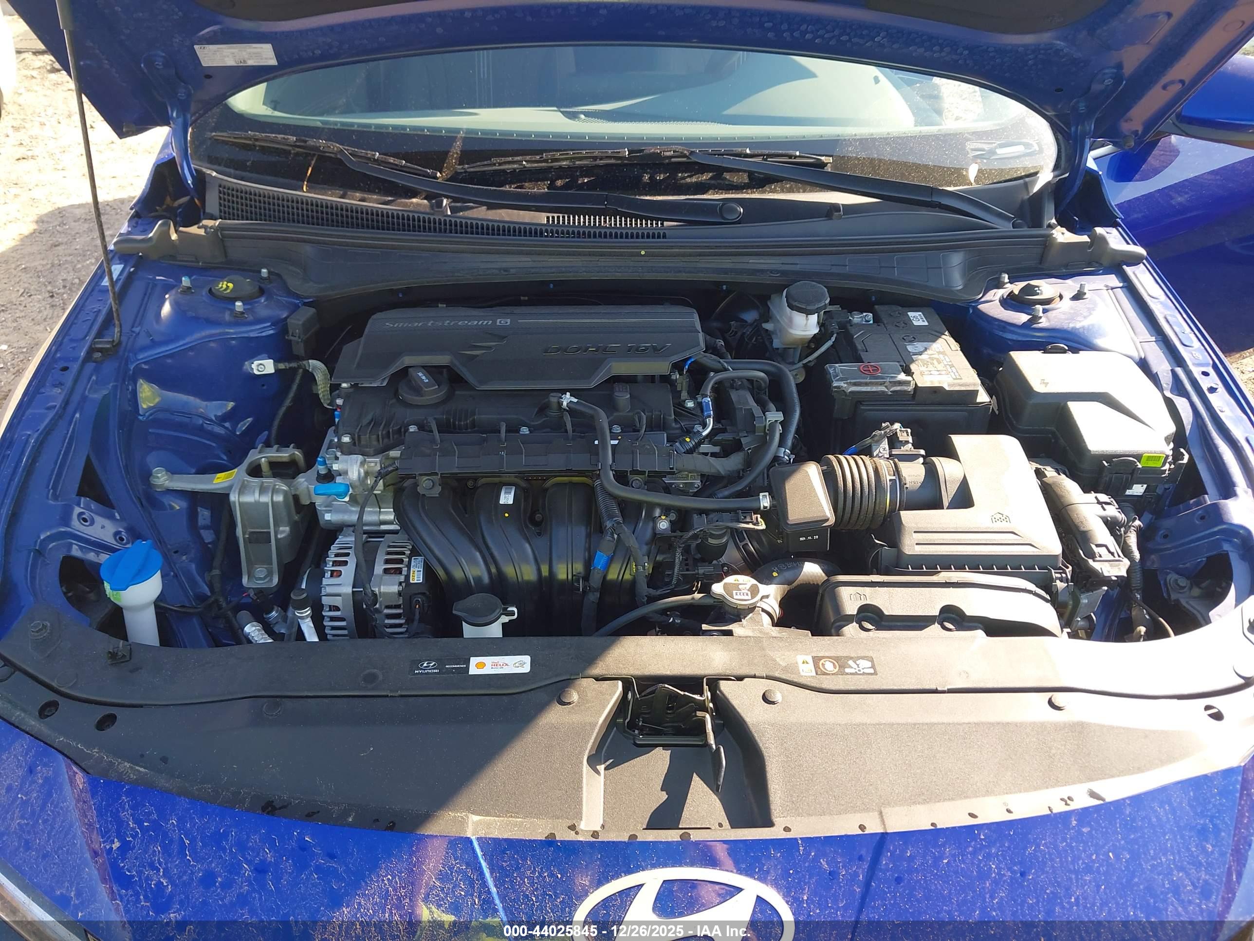 HYUNDAI ELANTRA image 10