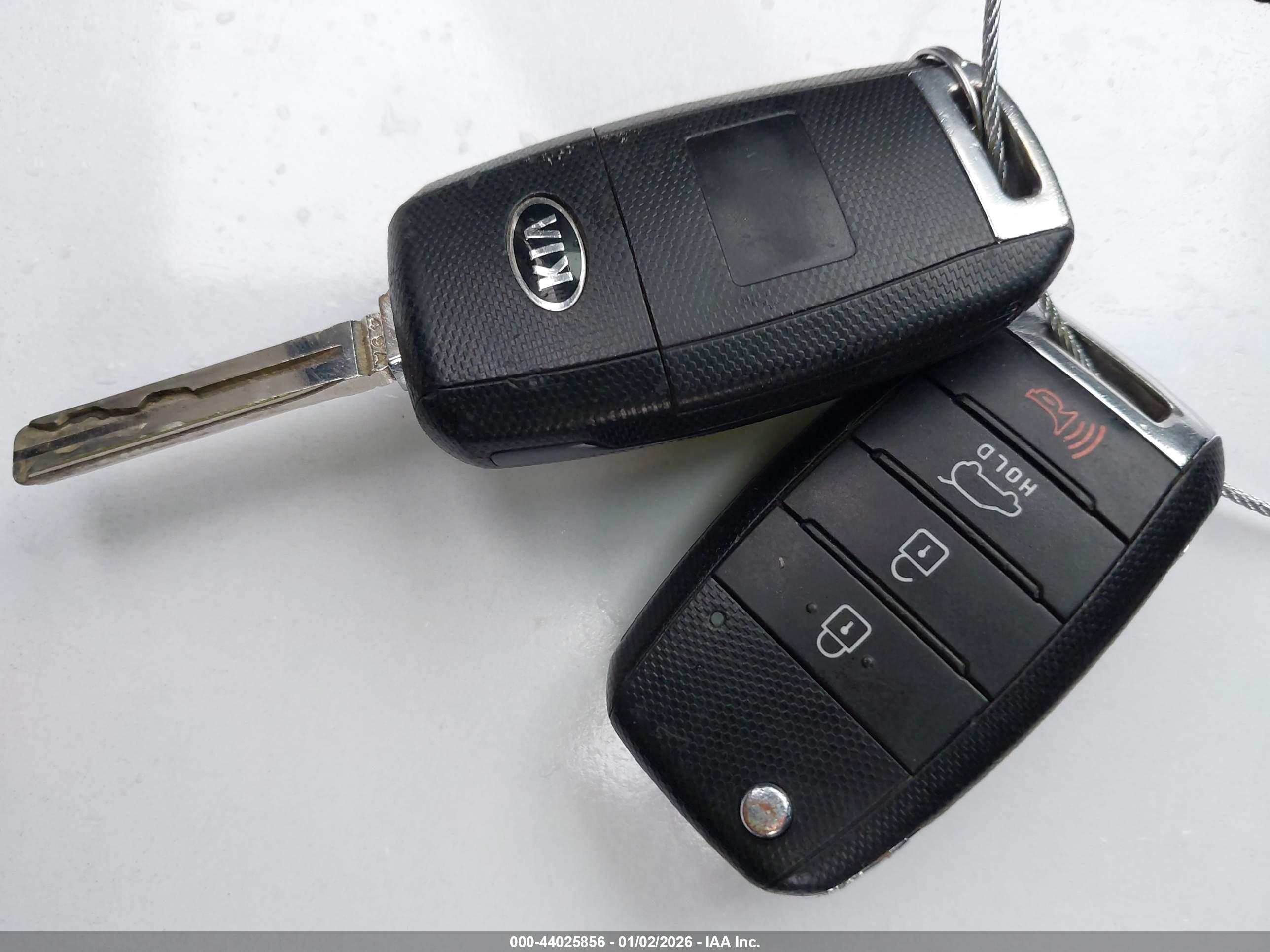 KIA SPORTAGE image 11