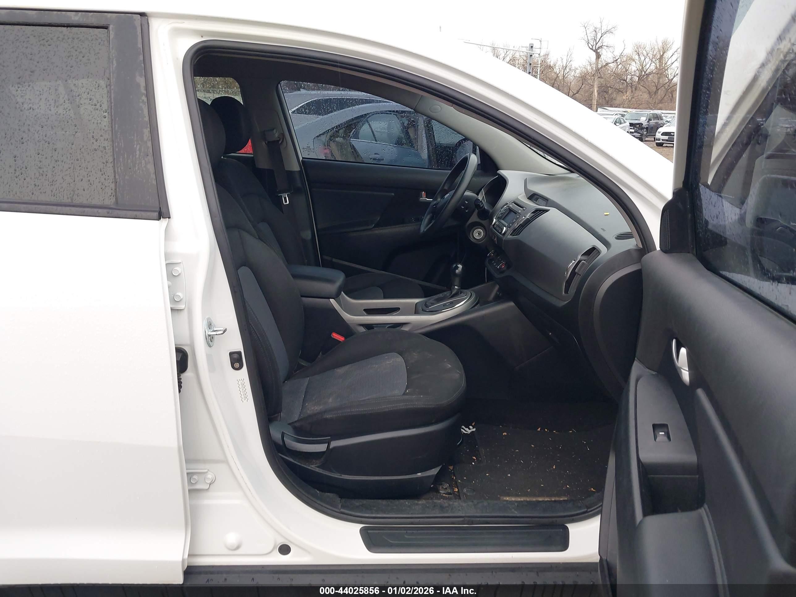 KIA SPORTAGE image 5