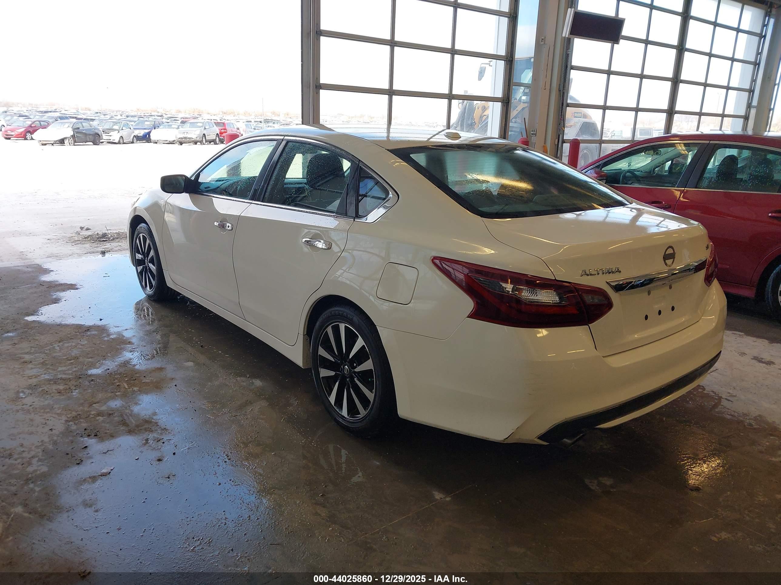 NISSAN ALTIMA image 3