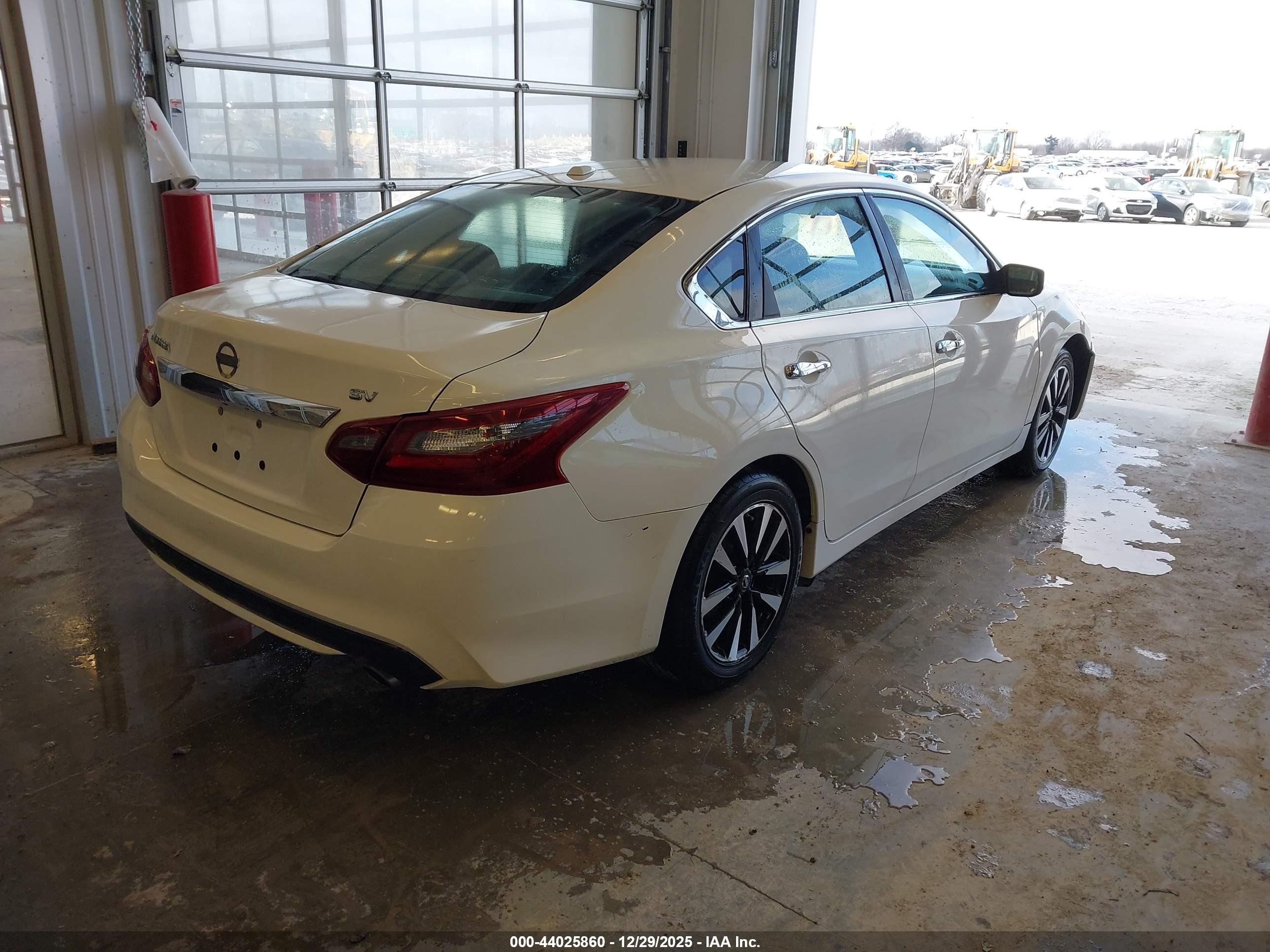 NISSAN ALTIMA image 4