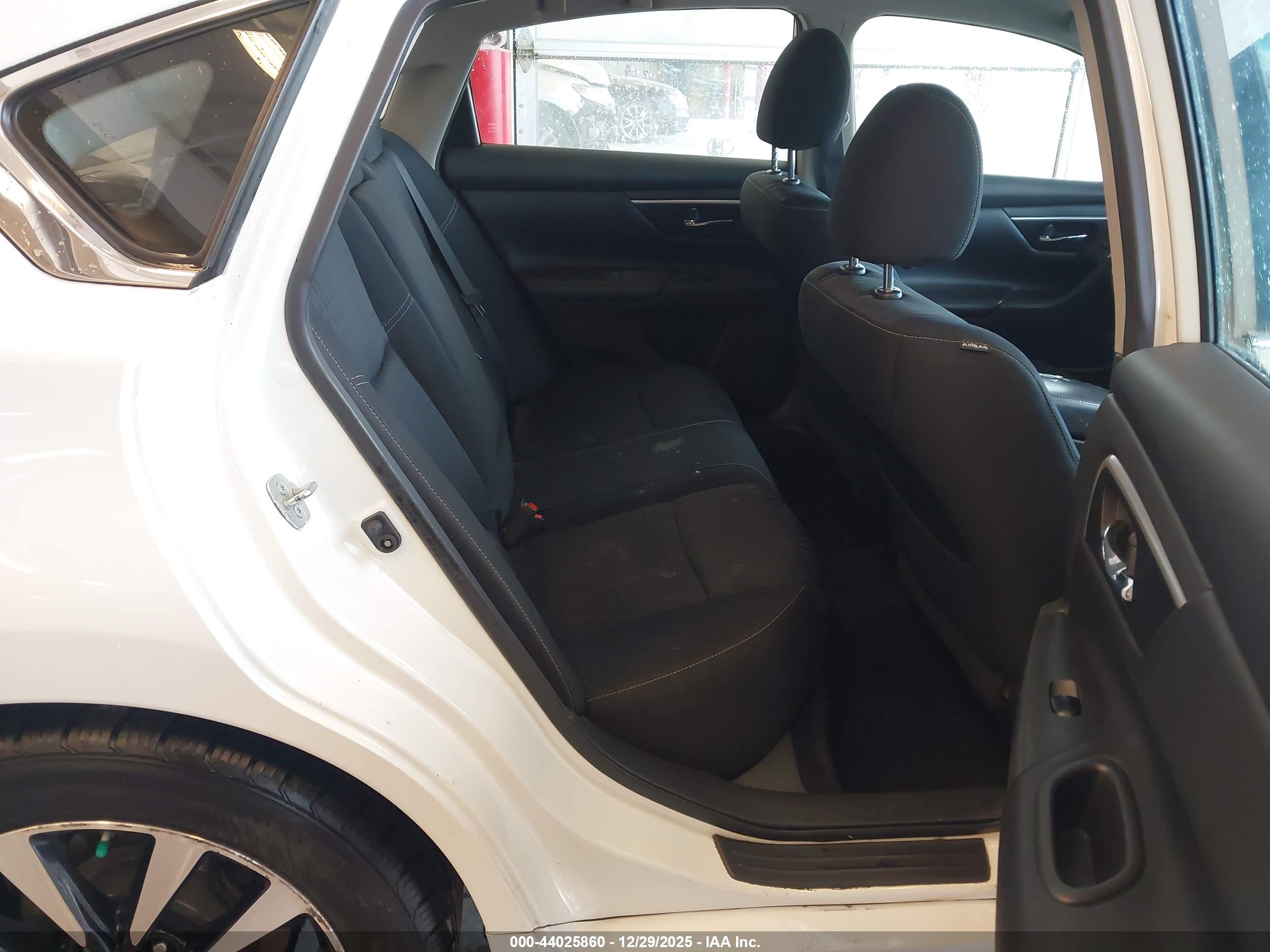 NISSAN ALTIMA image 8