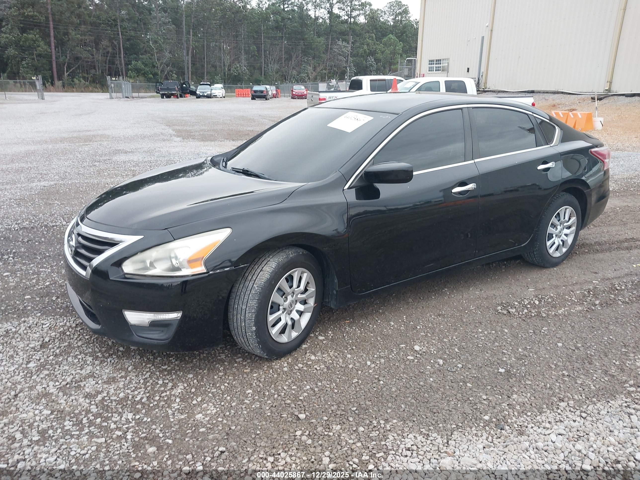 NISSAN ALTIMA image 2