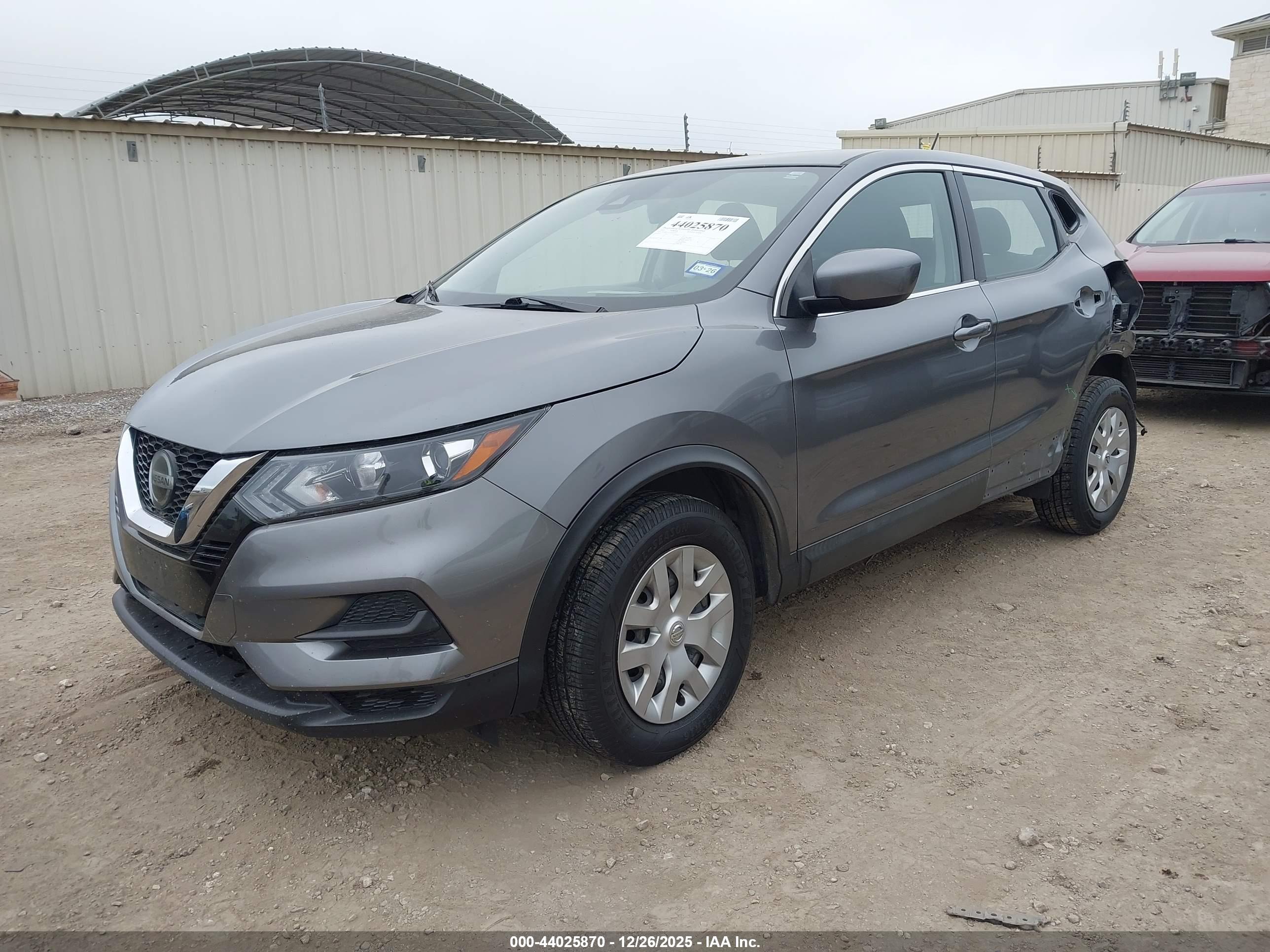 NISSAN ROGUE image 2