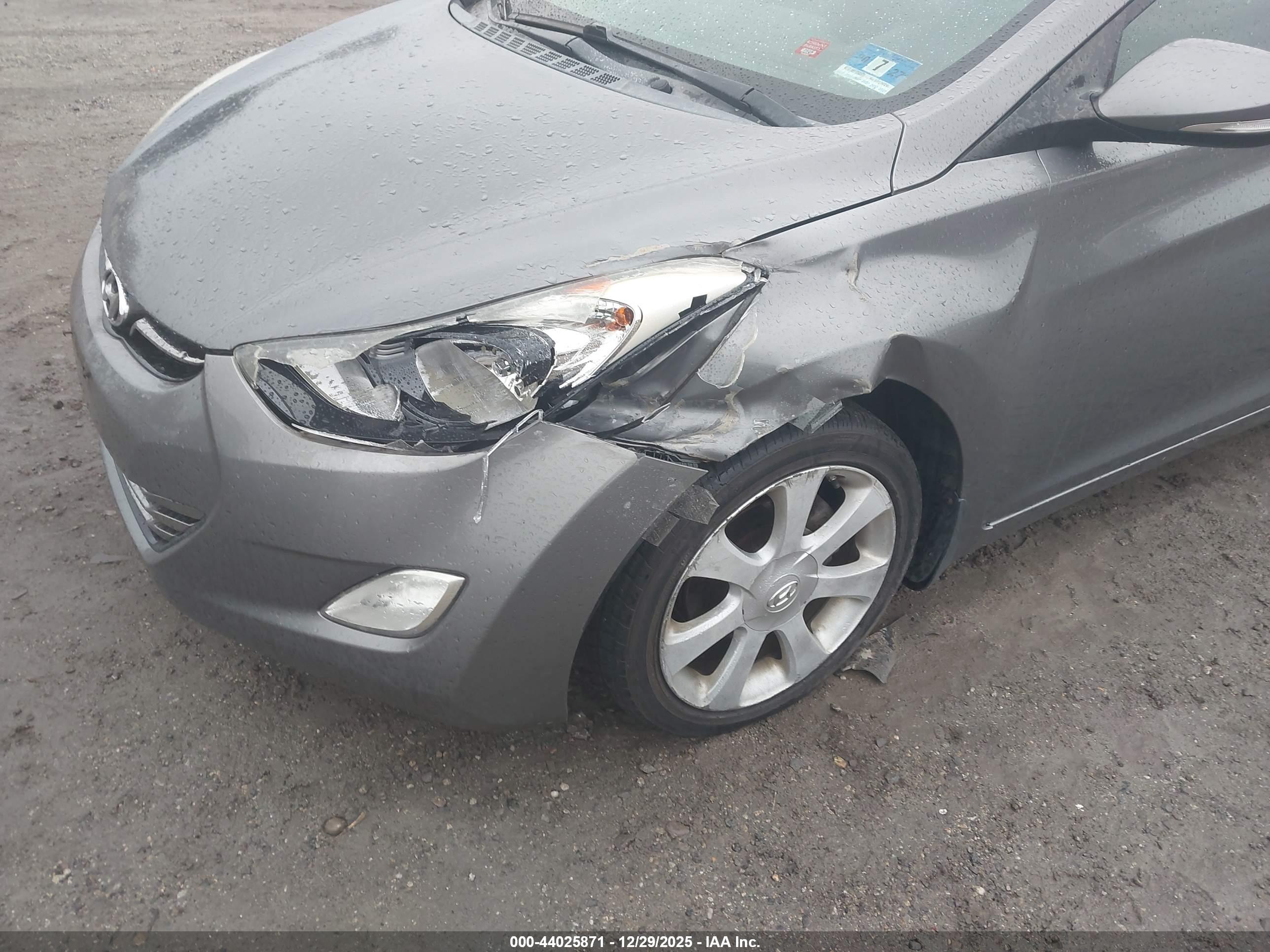 HYUNDAI ELANTRA image 6