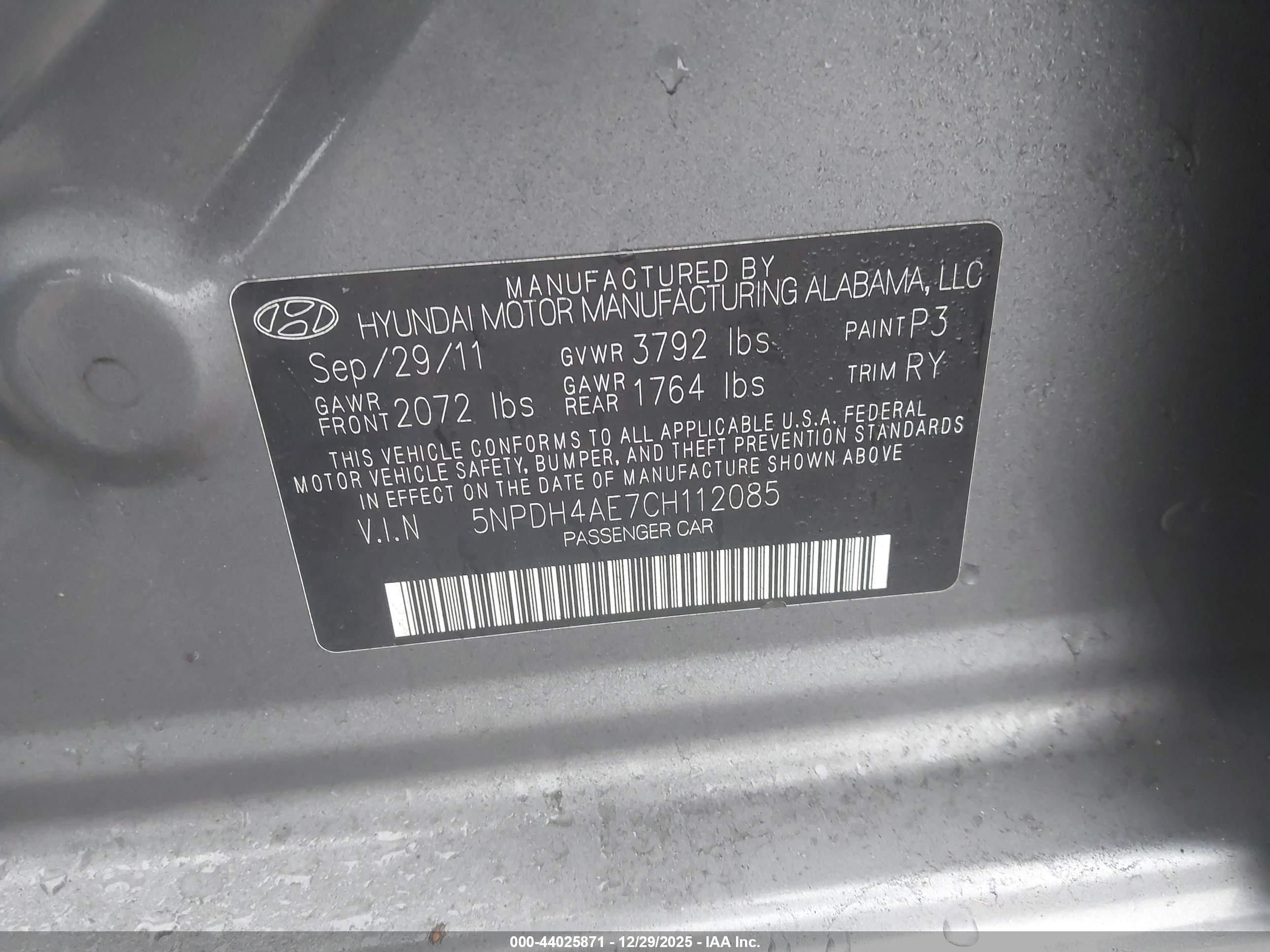 HYUNDAI ELANTRA image 9