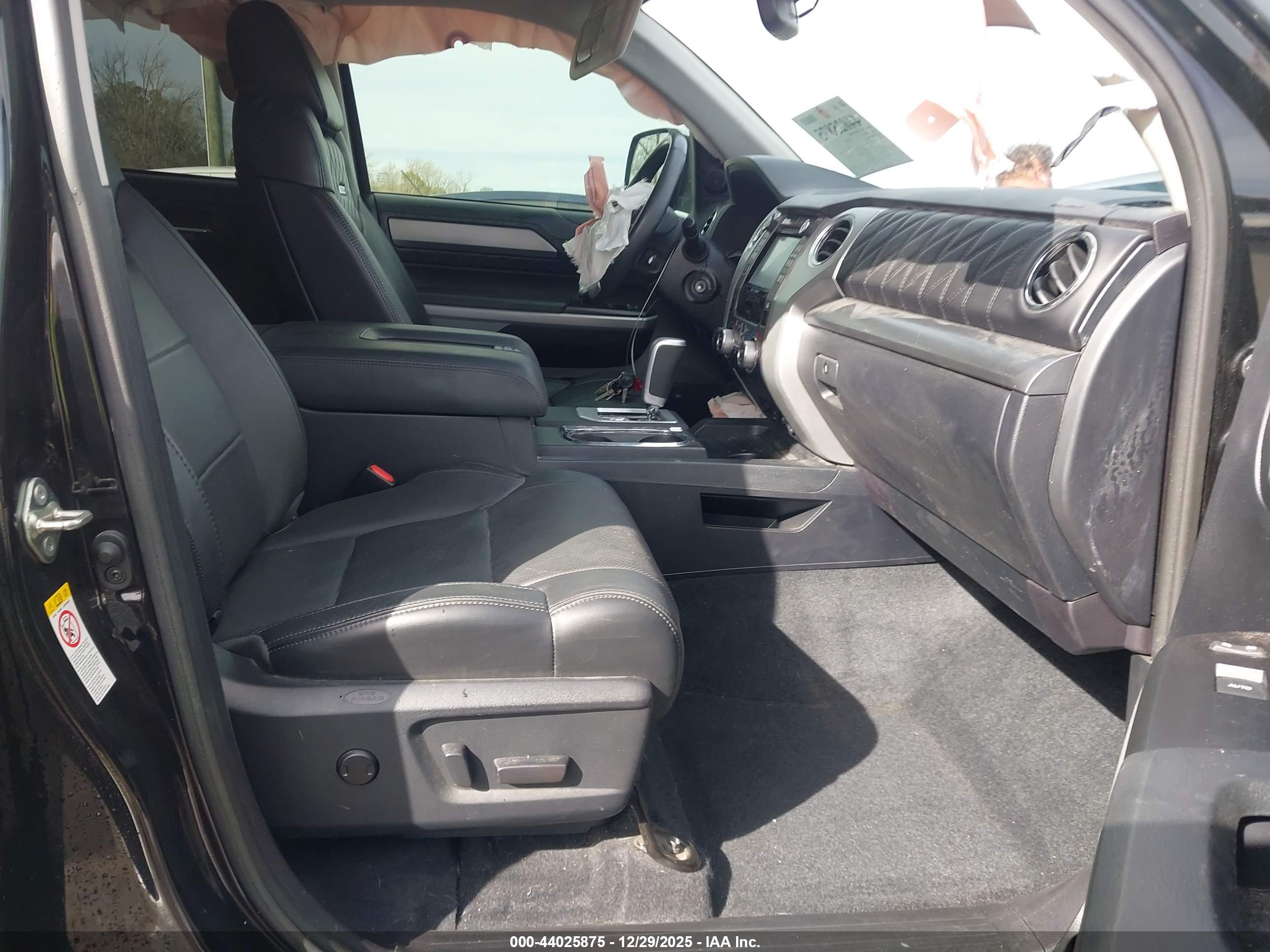 TOYOTA TUNDRA image 5