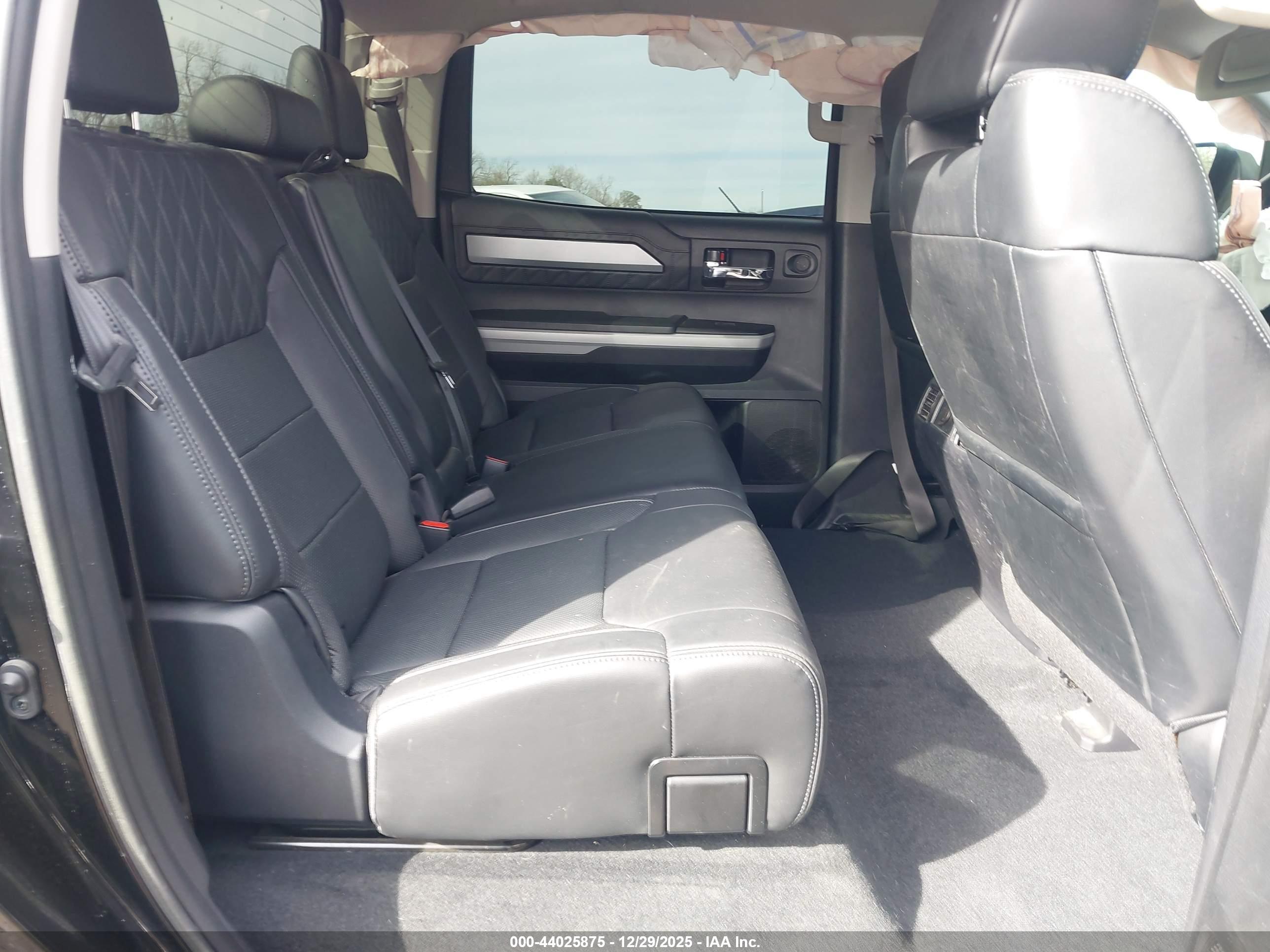 TOYOTA TUNDRA image 8