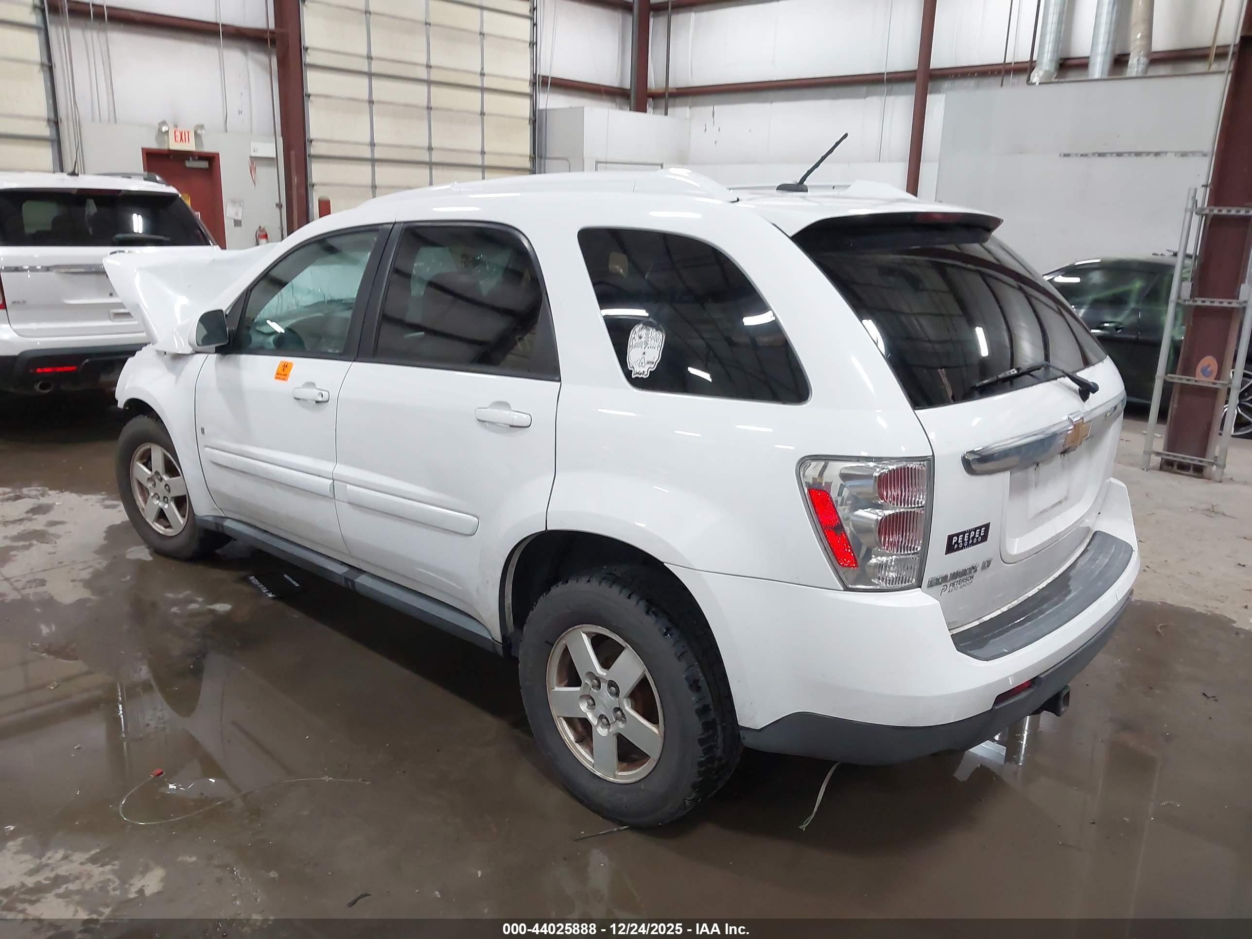 CHEVROLET EQUINOX image 3