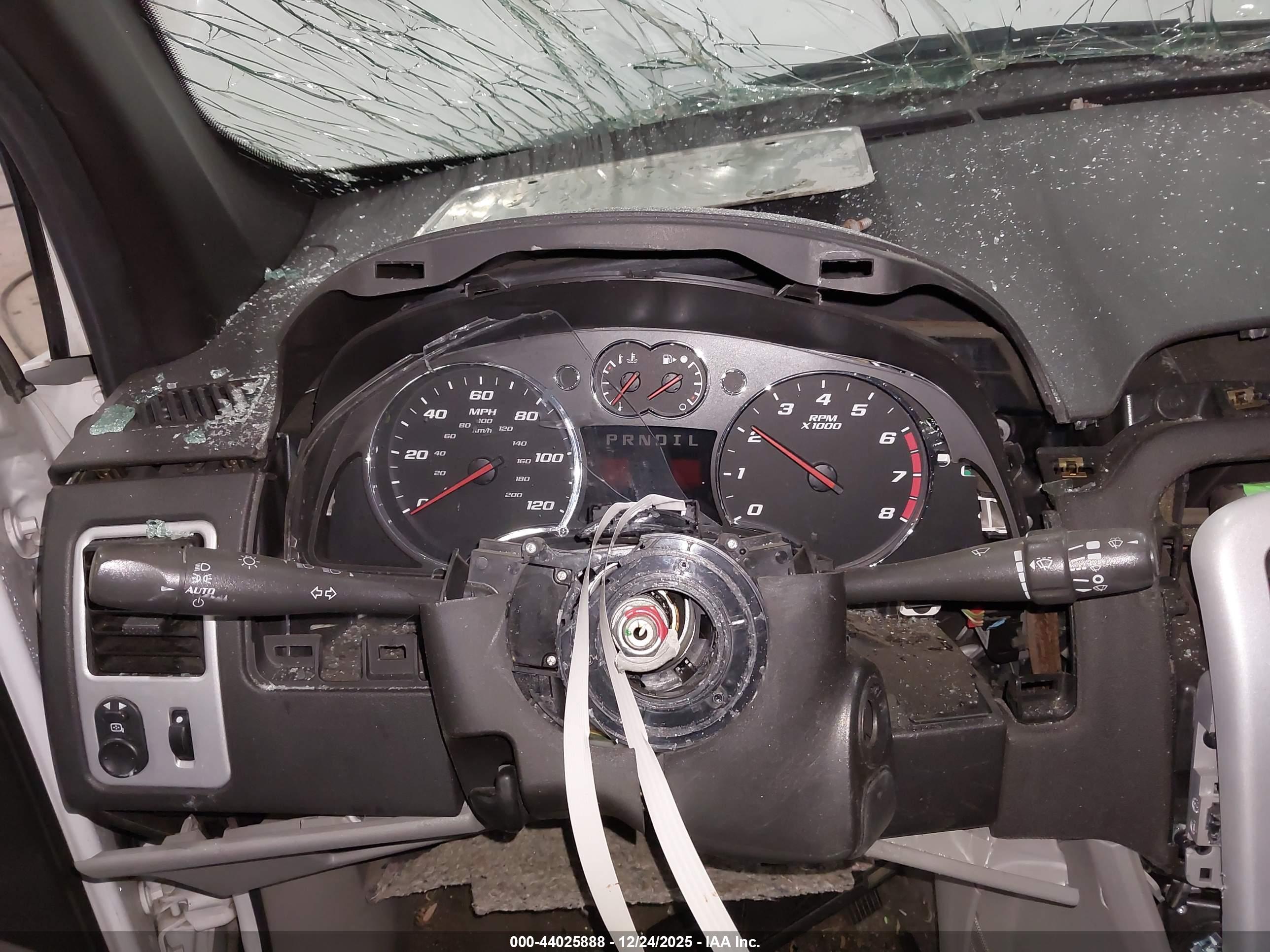 CHEVROLET EQUINOX image 7