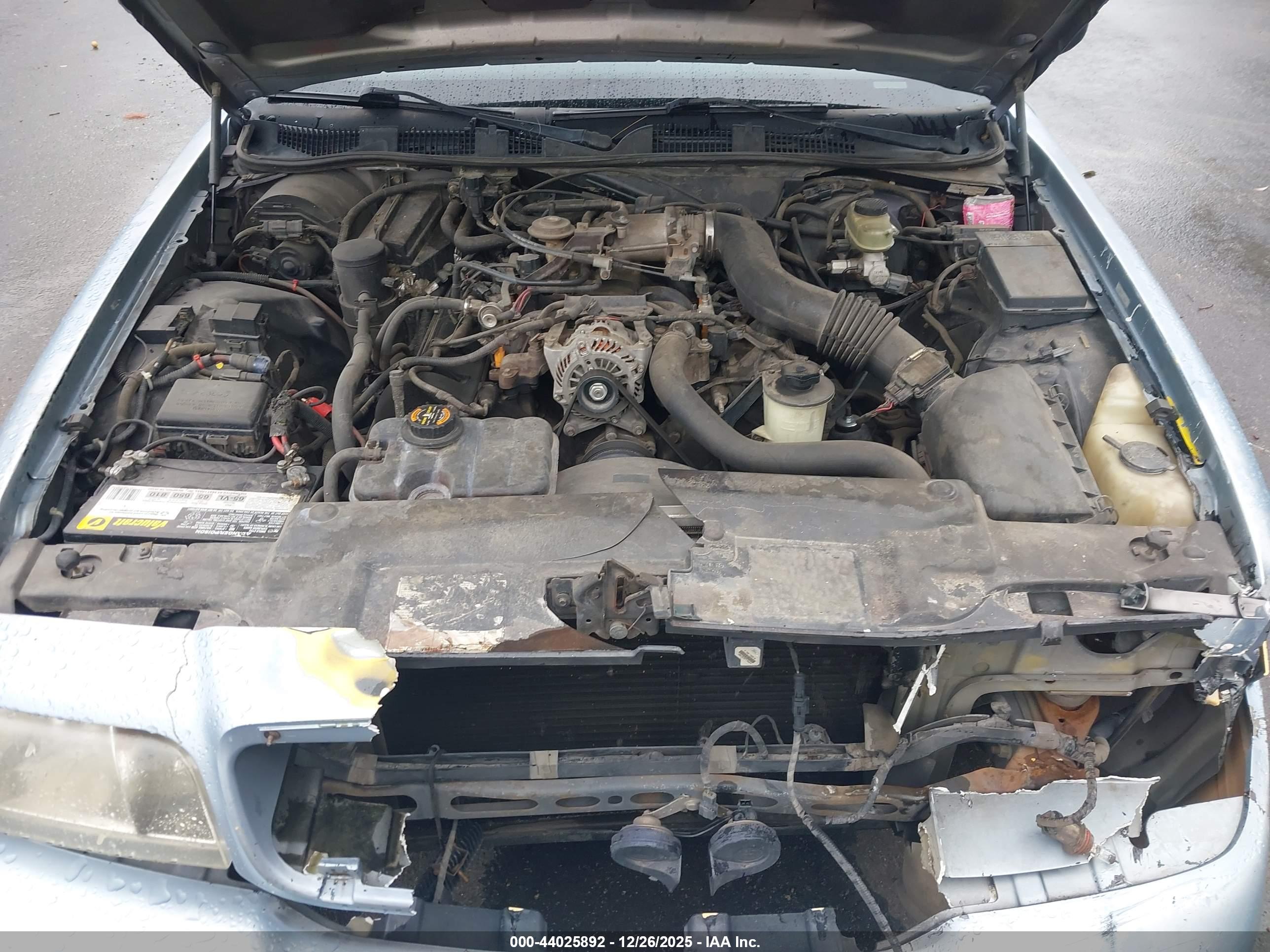 FORD CROWN image 10