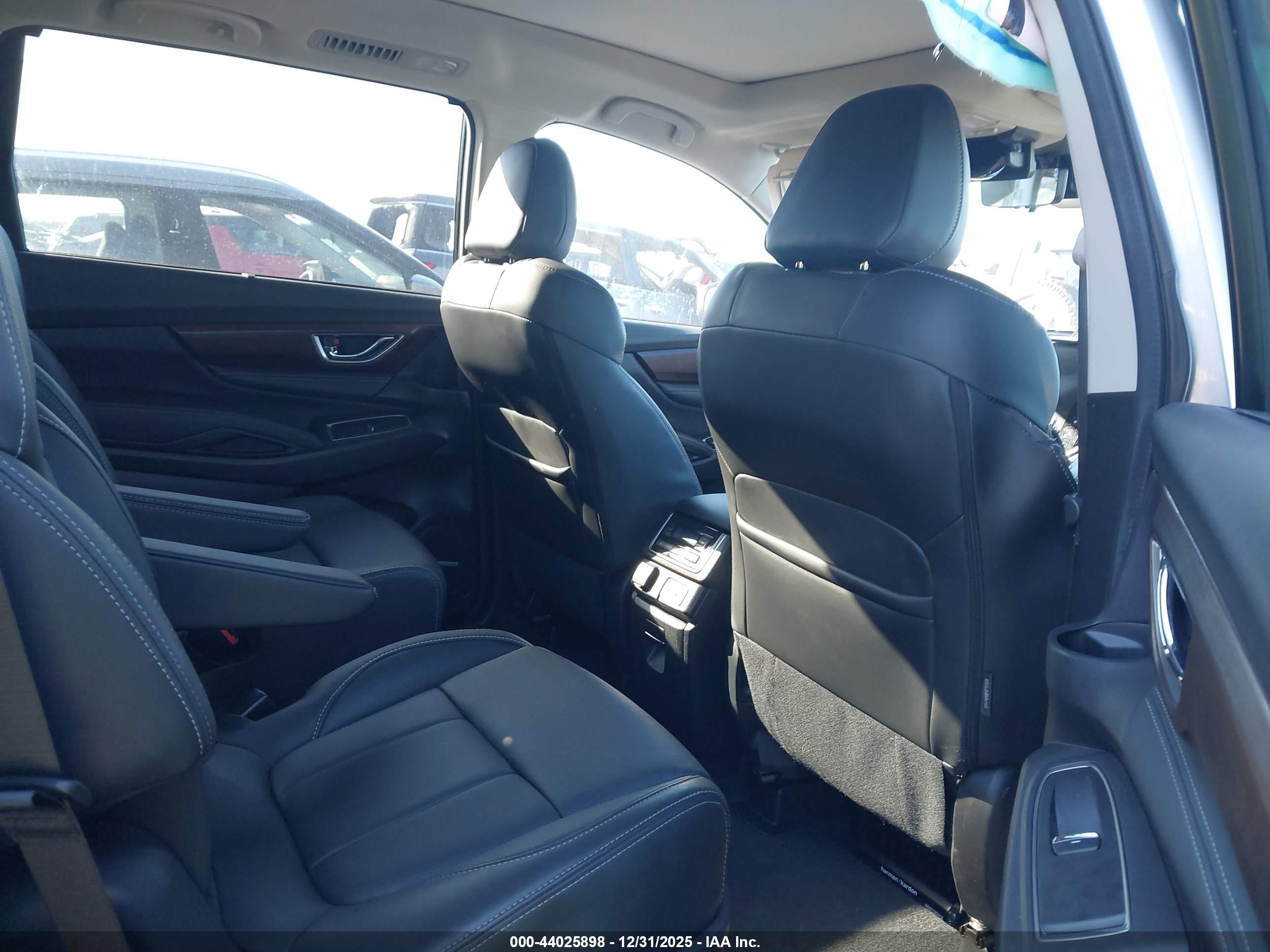 SUBARU ASCENT image 8