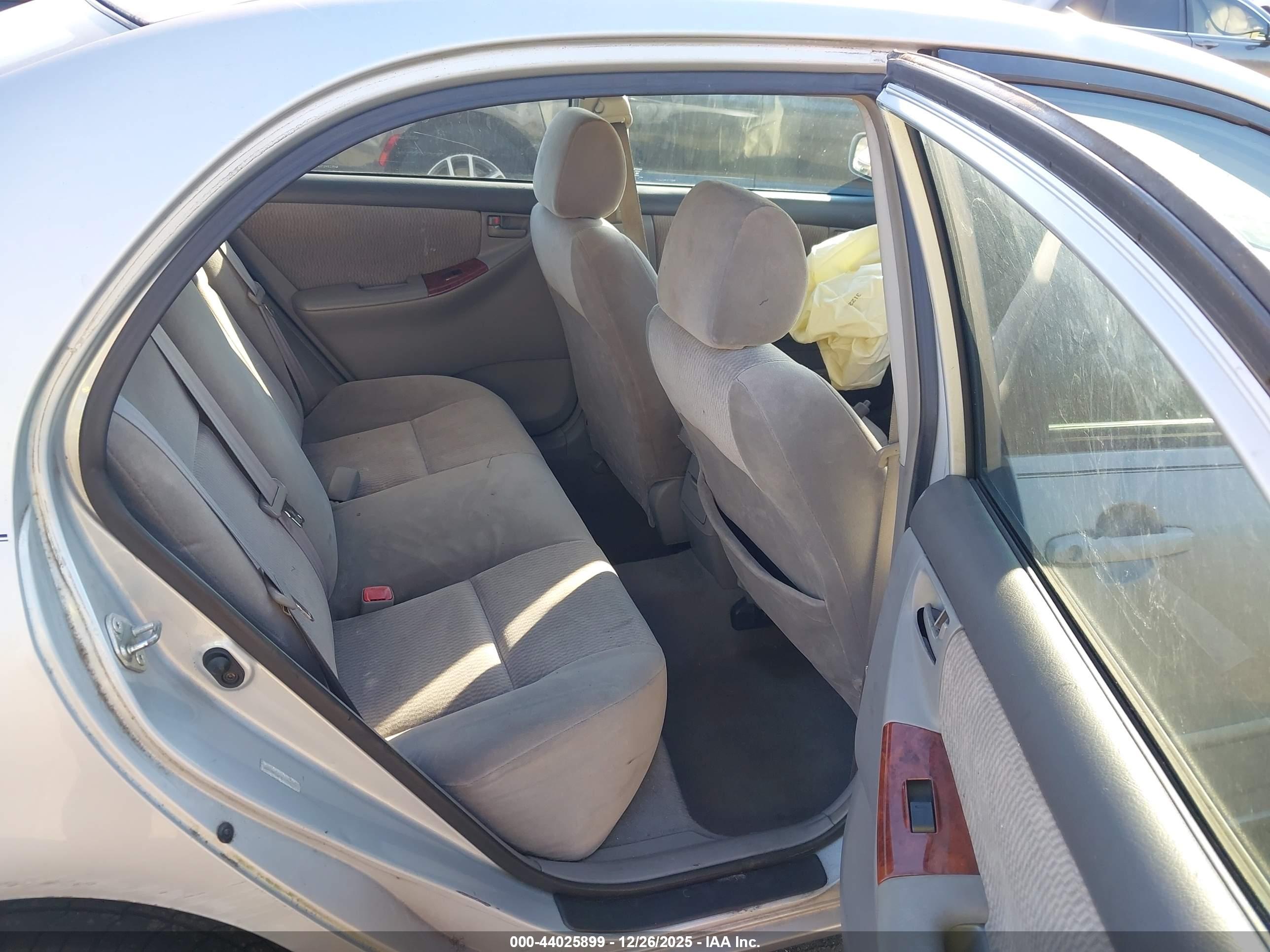 TOYOTA COROLLA image 8