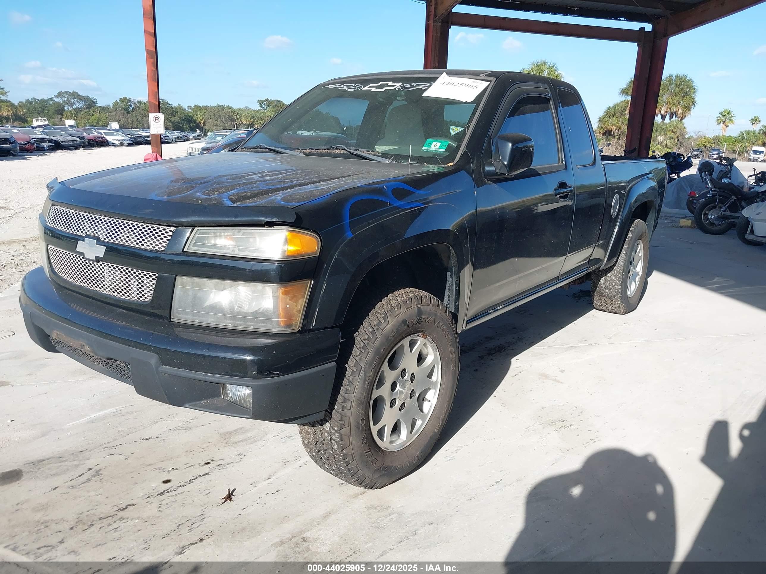CHEVROLET COLORADO image 2