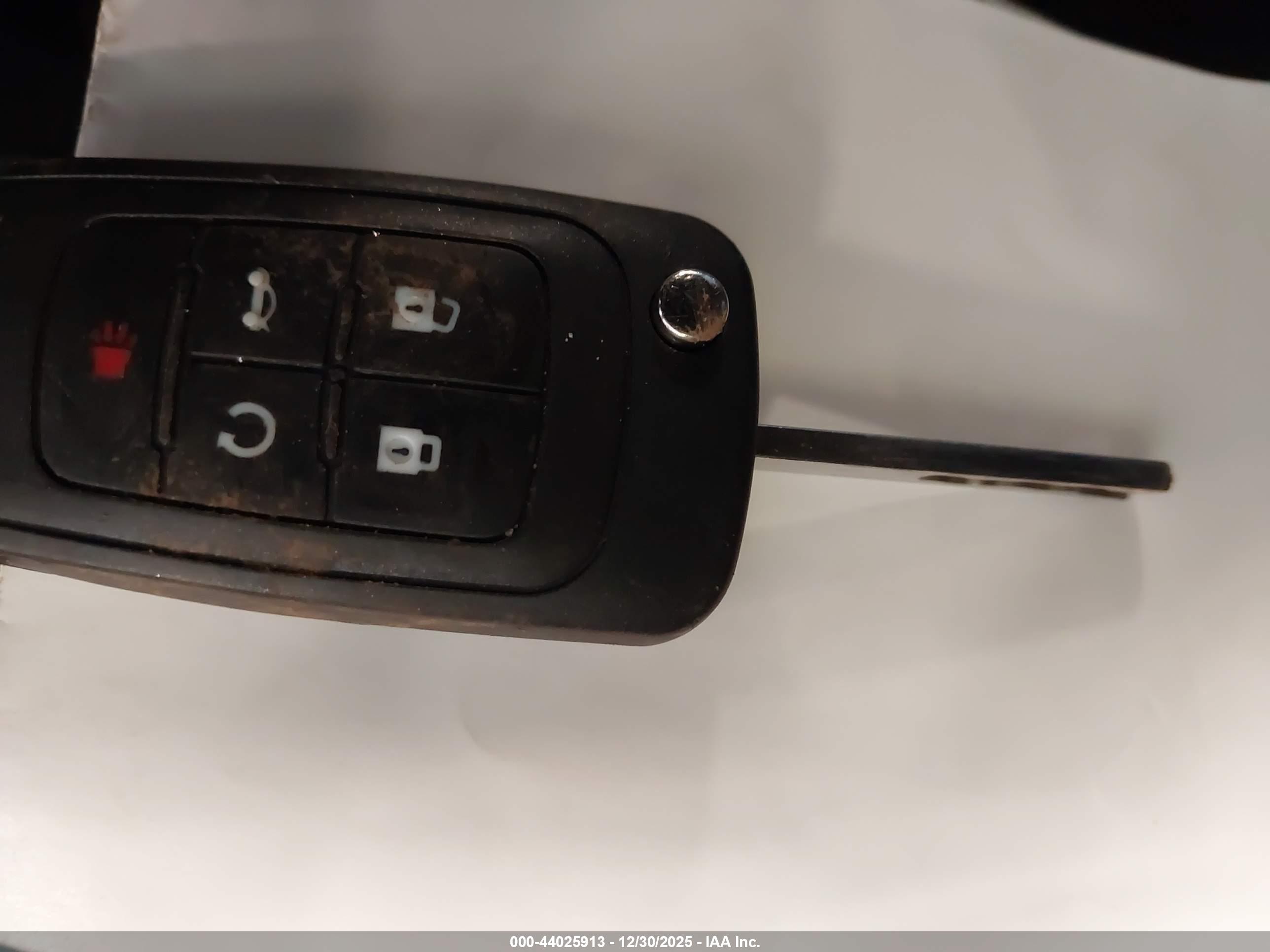 CHEVROLET EQUINOX image 11