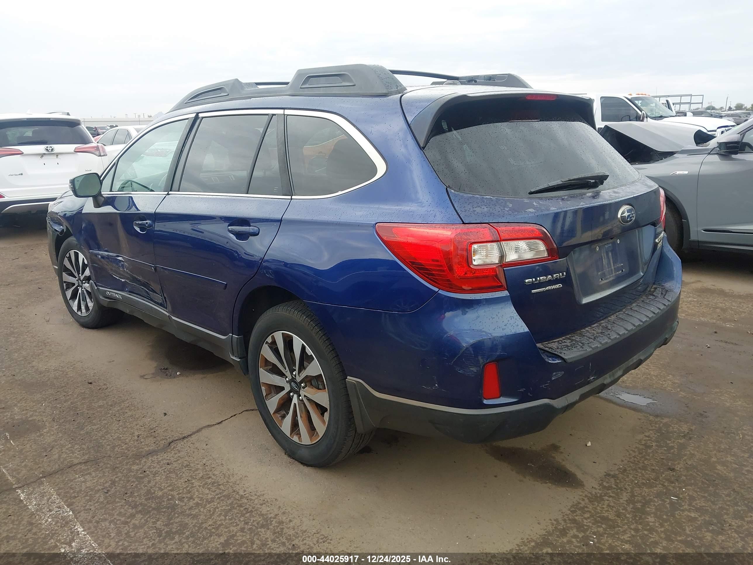 SUBARU OUTBACK image 3