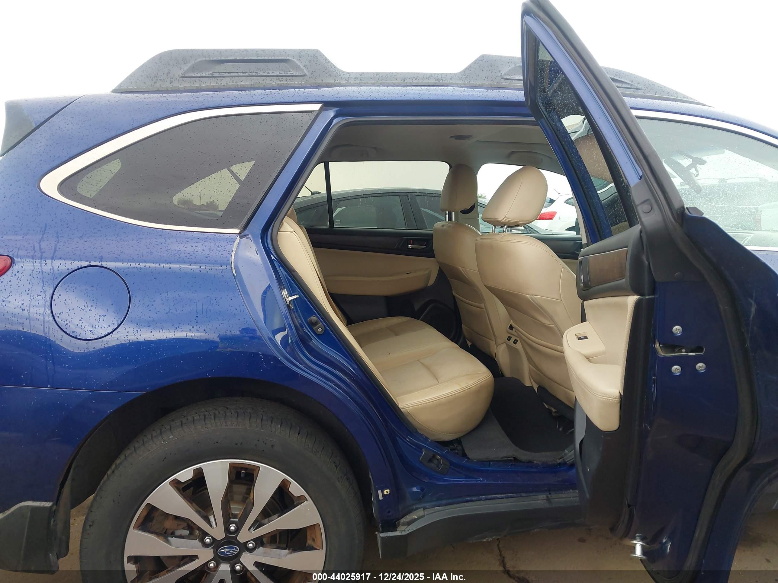 SUBARU OUTBACK image 8