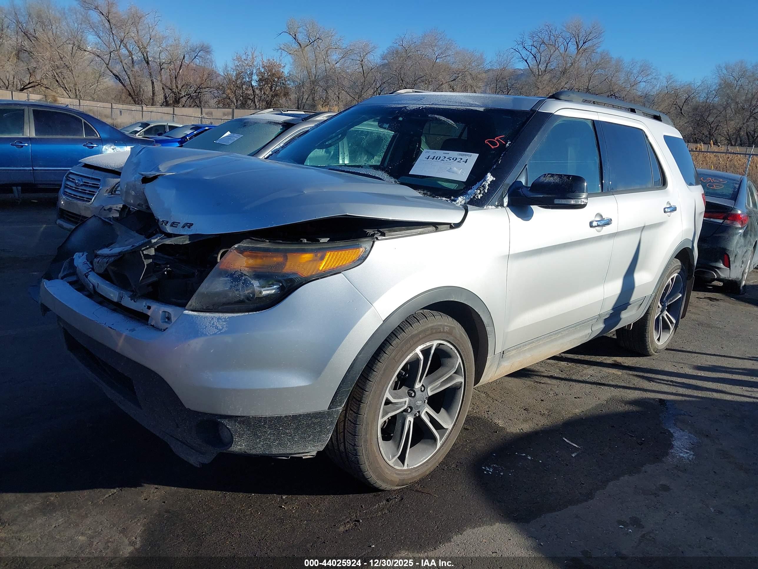 FORD EXPLORER image 2