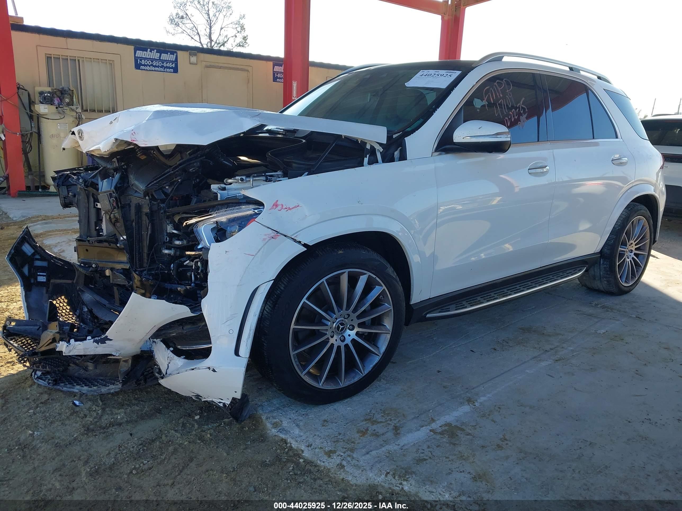 MERCEDES-BENZ GLE image 2