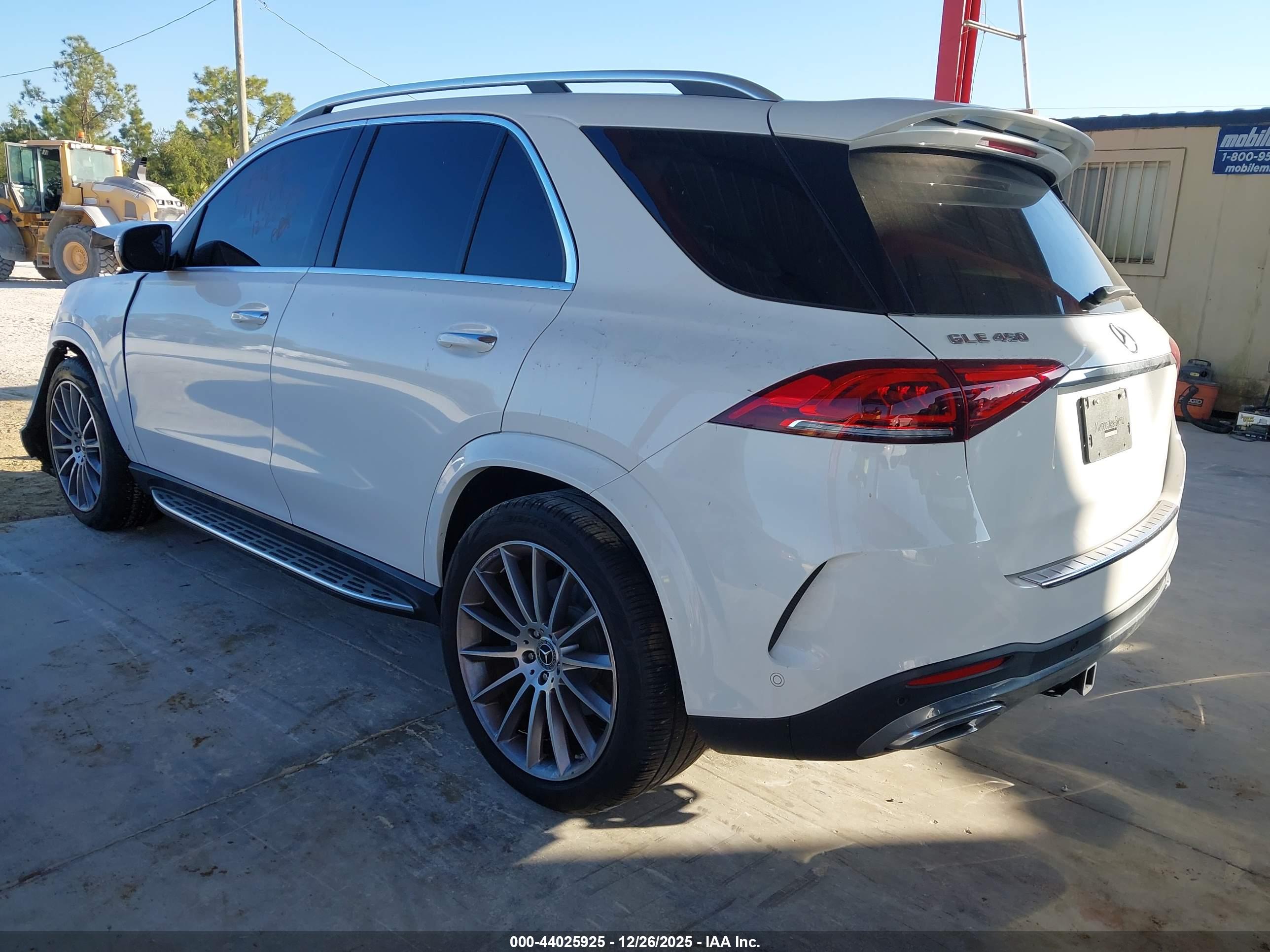 MERCEDES-BENZ GLE image 3