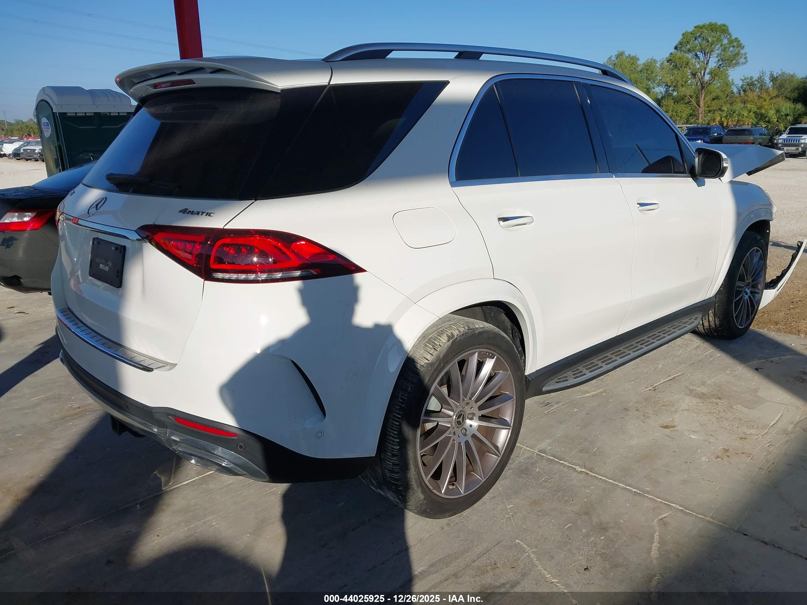 MERCEDES-BENZ GLE image 4