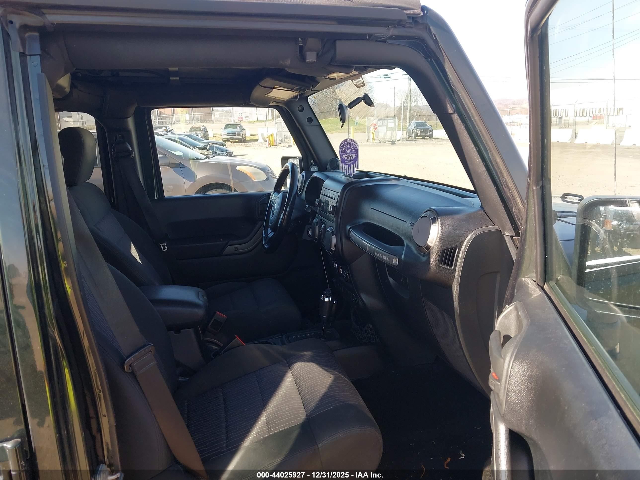 JEEP WRANGLER image 5