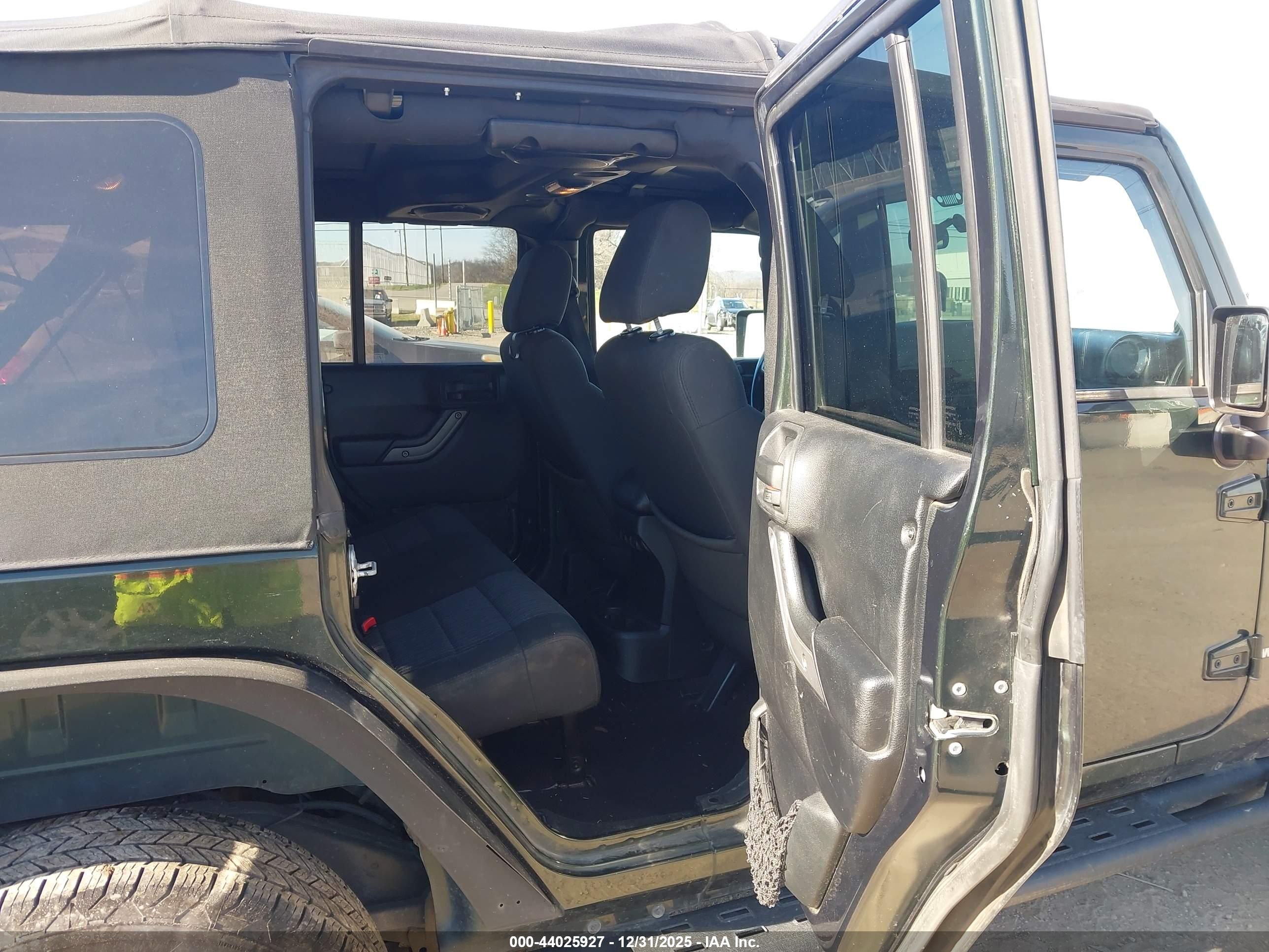 JEEP WRANGLER image 8
