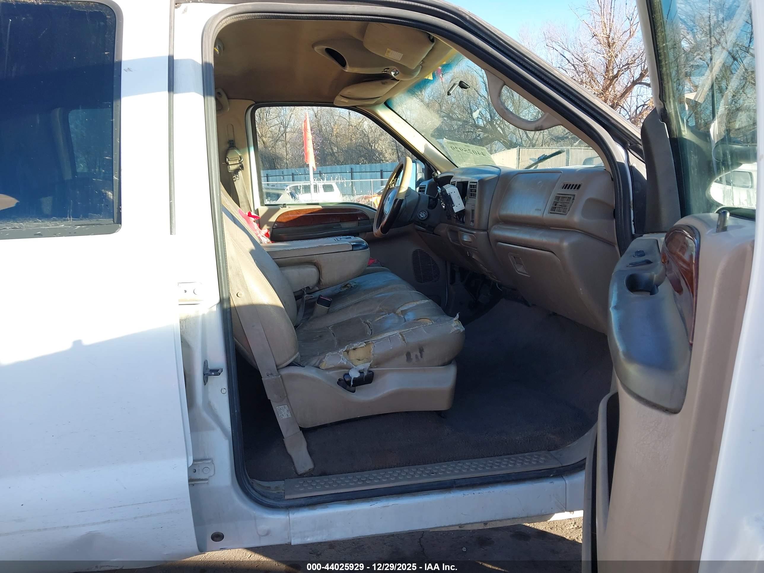 FORD F-350 image 5