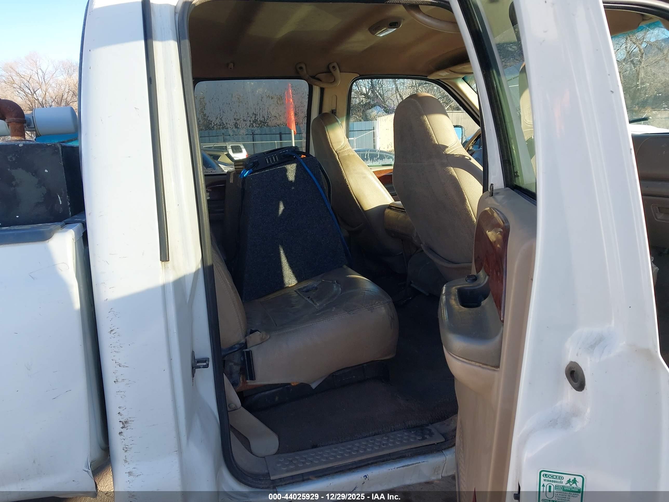 FORD F-350 image 8