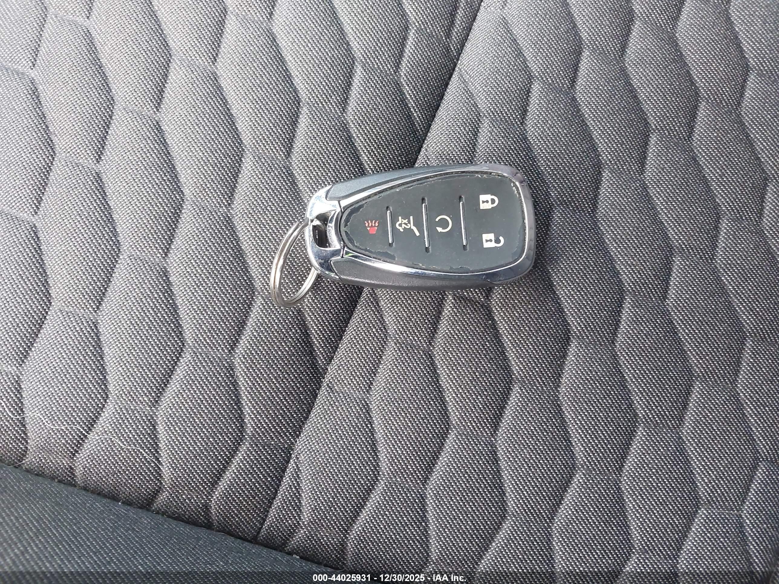 CHEVROLET EQUINOX image 11