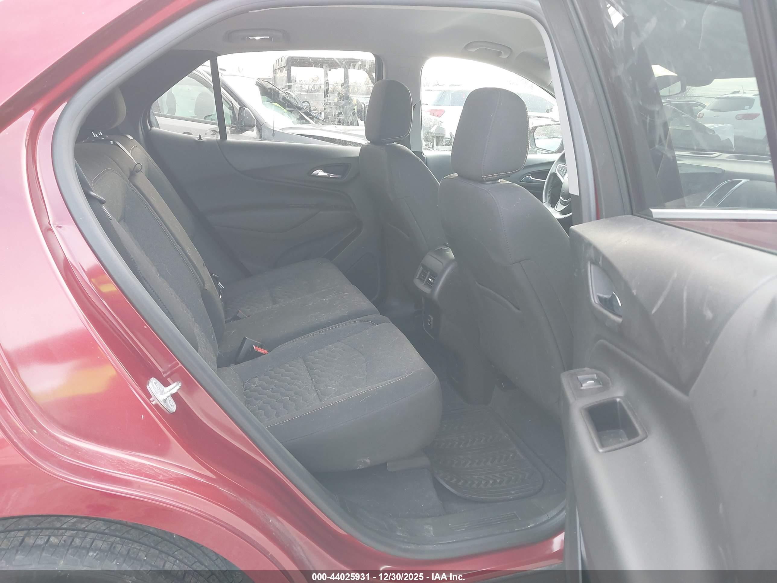 CHEVROLET EQUINOX image 8