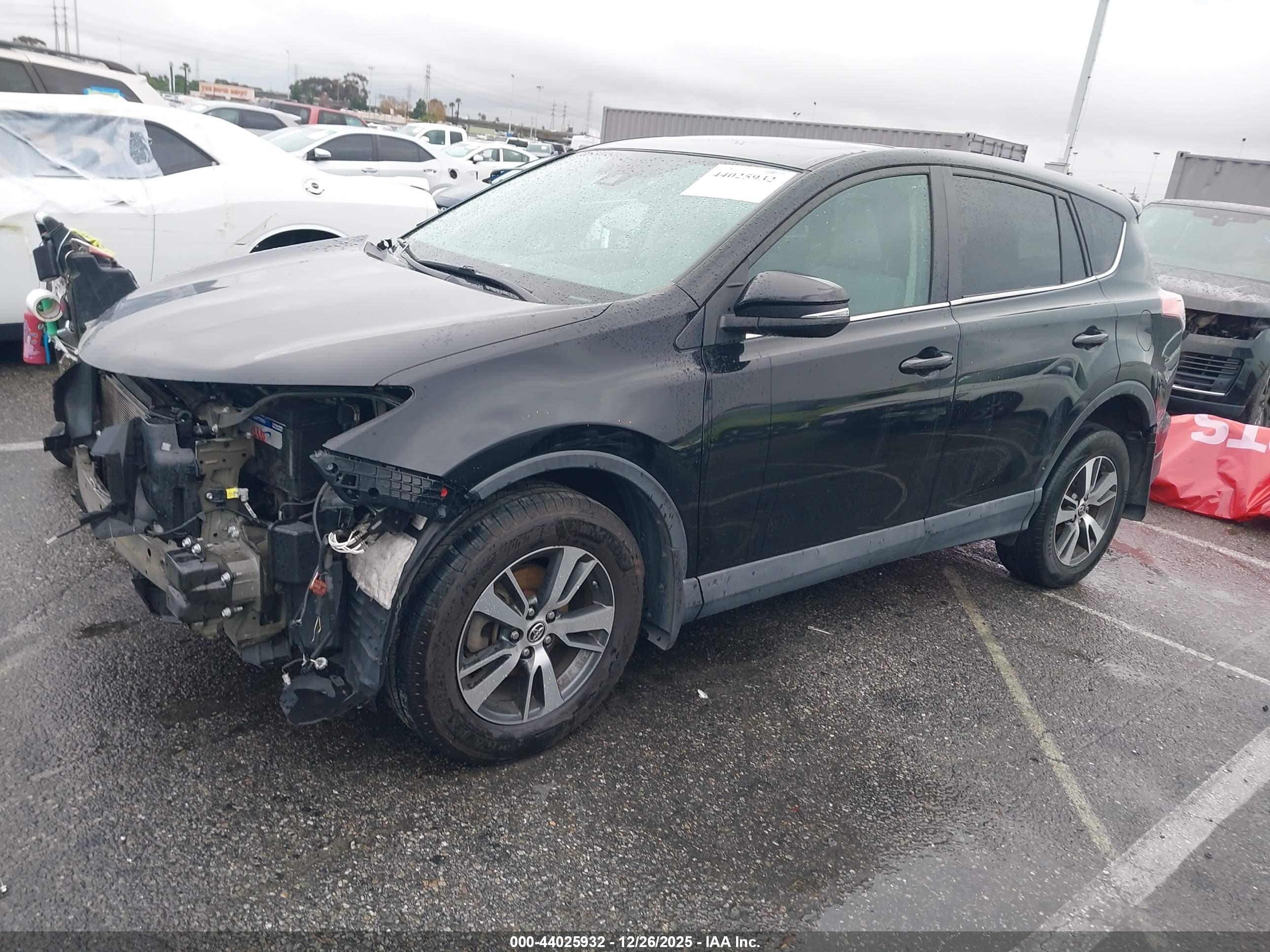 TOYOTA RAV4 image 2