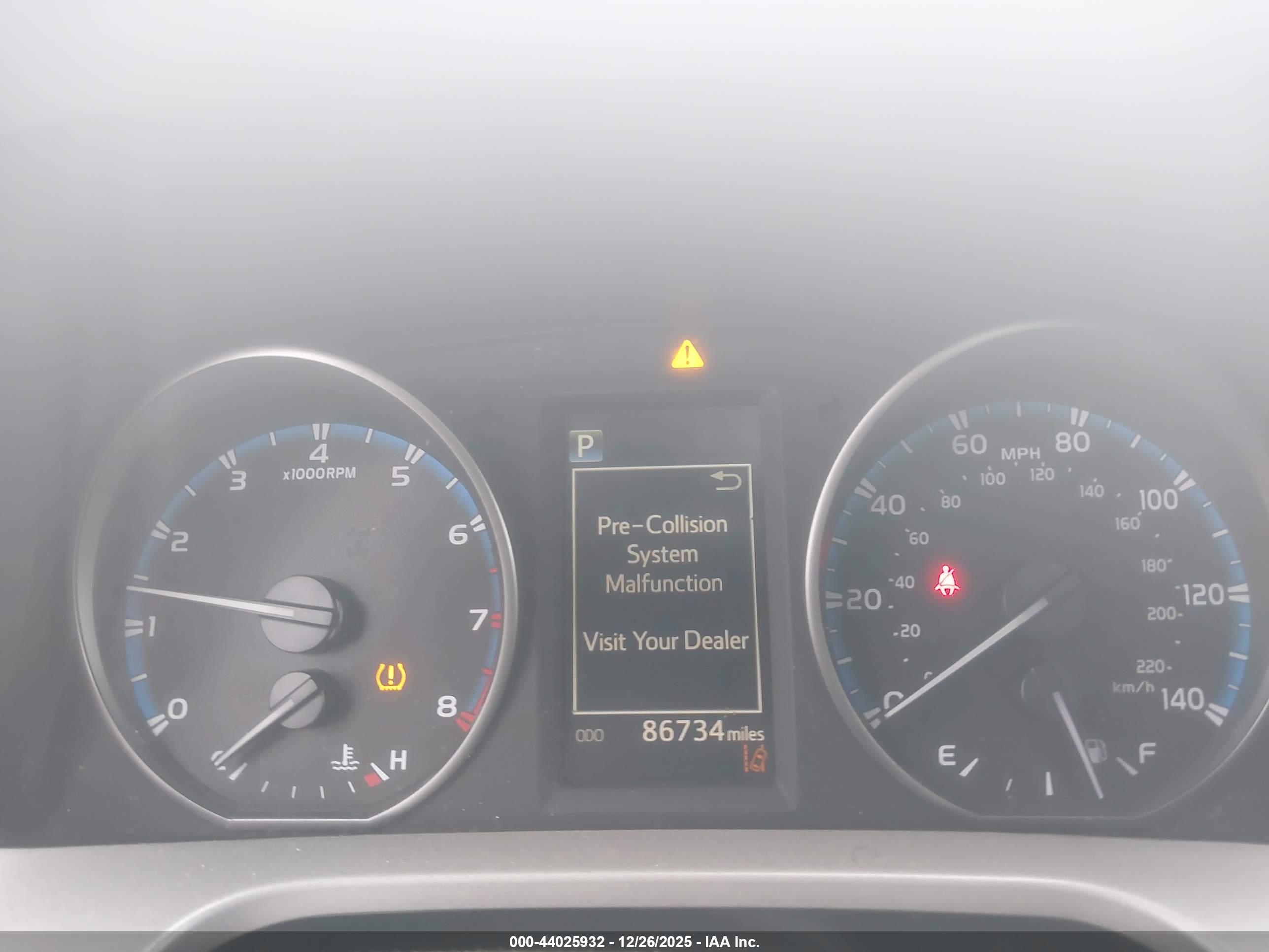 TOYOTA RAV4 image 7