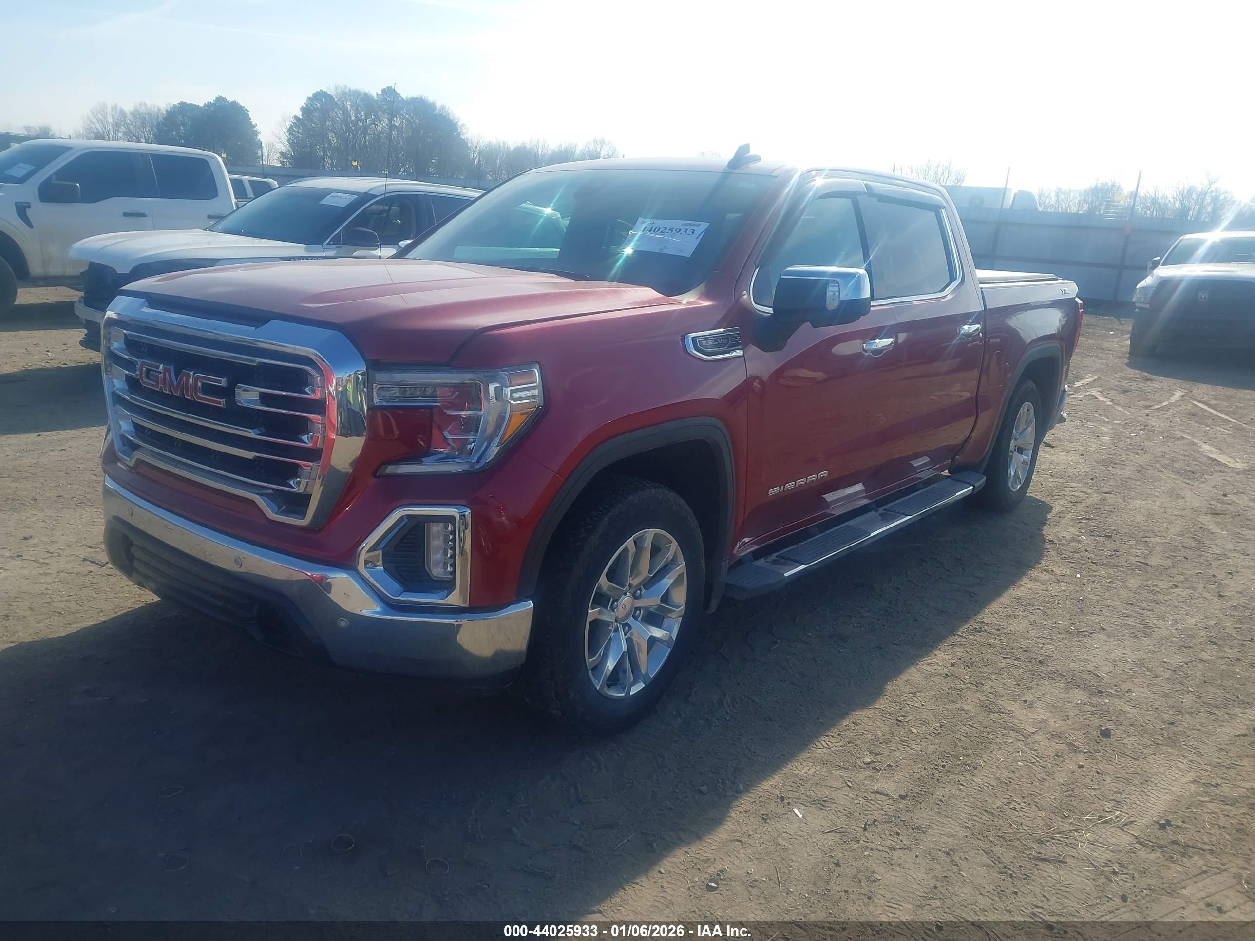 GMC SIERRA image 2