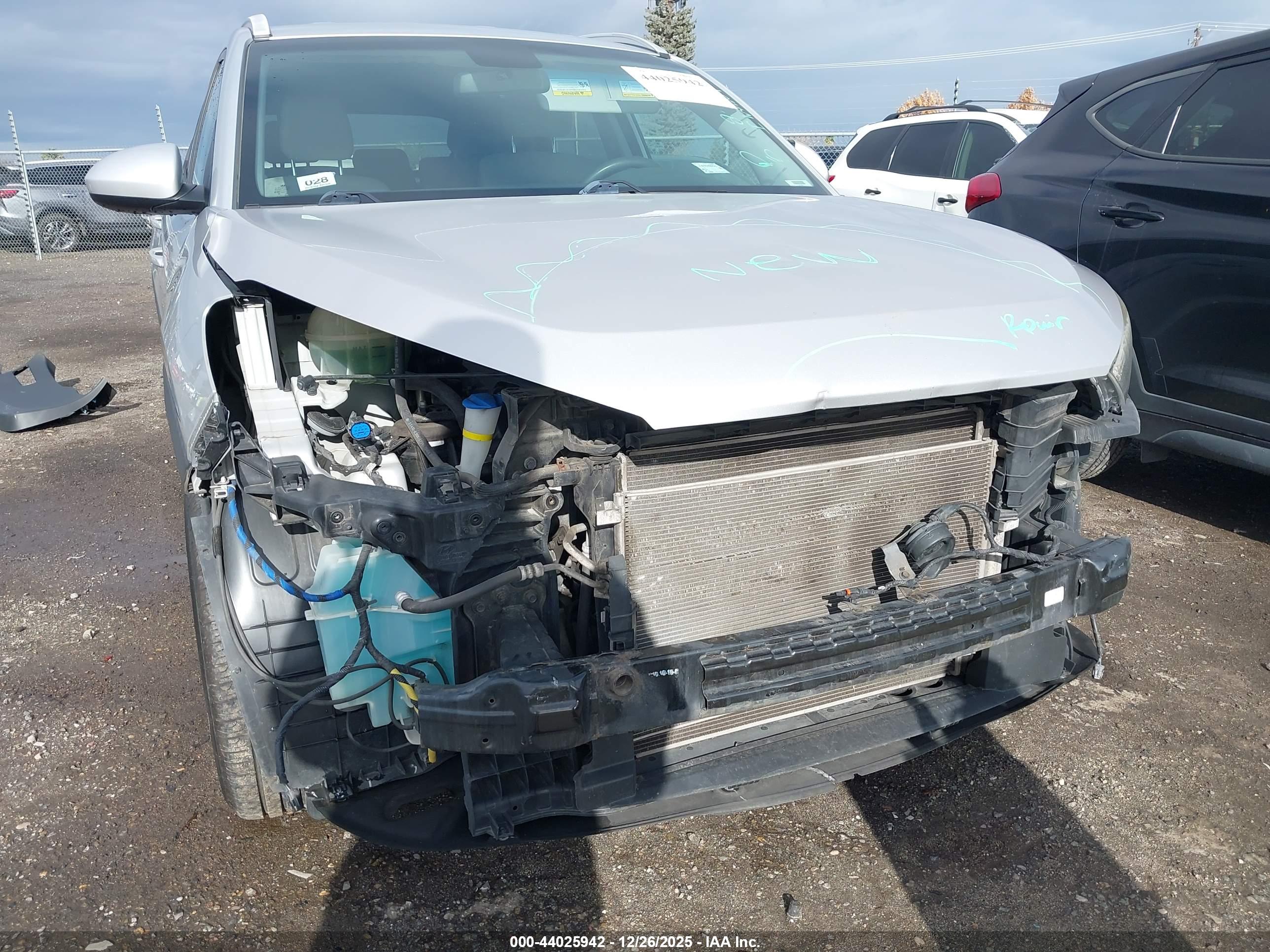 HYUNDAI TUCSON image 6