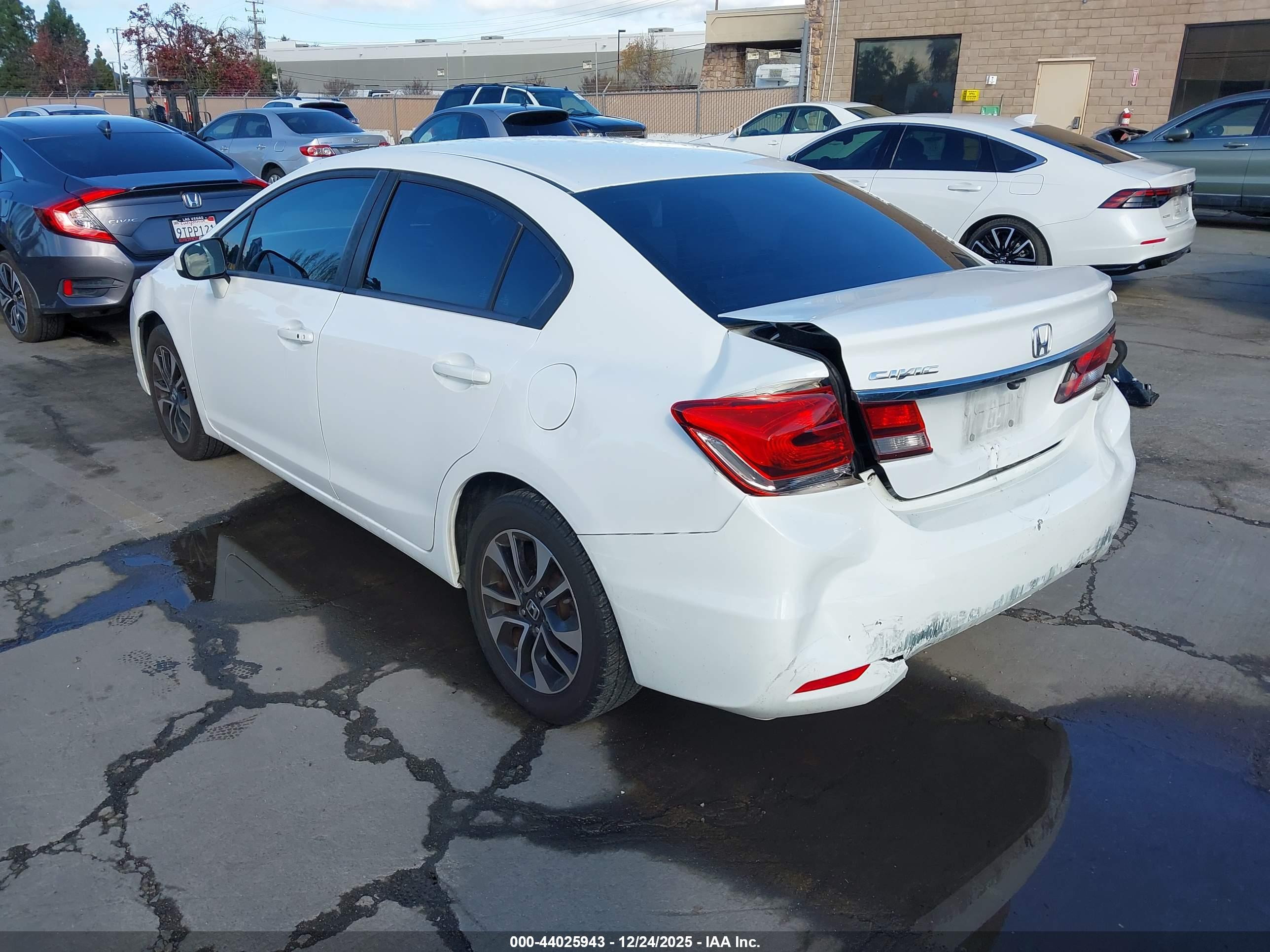 HONDA CIVIC image 3
