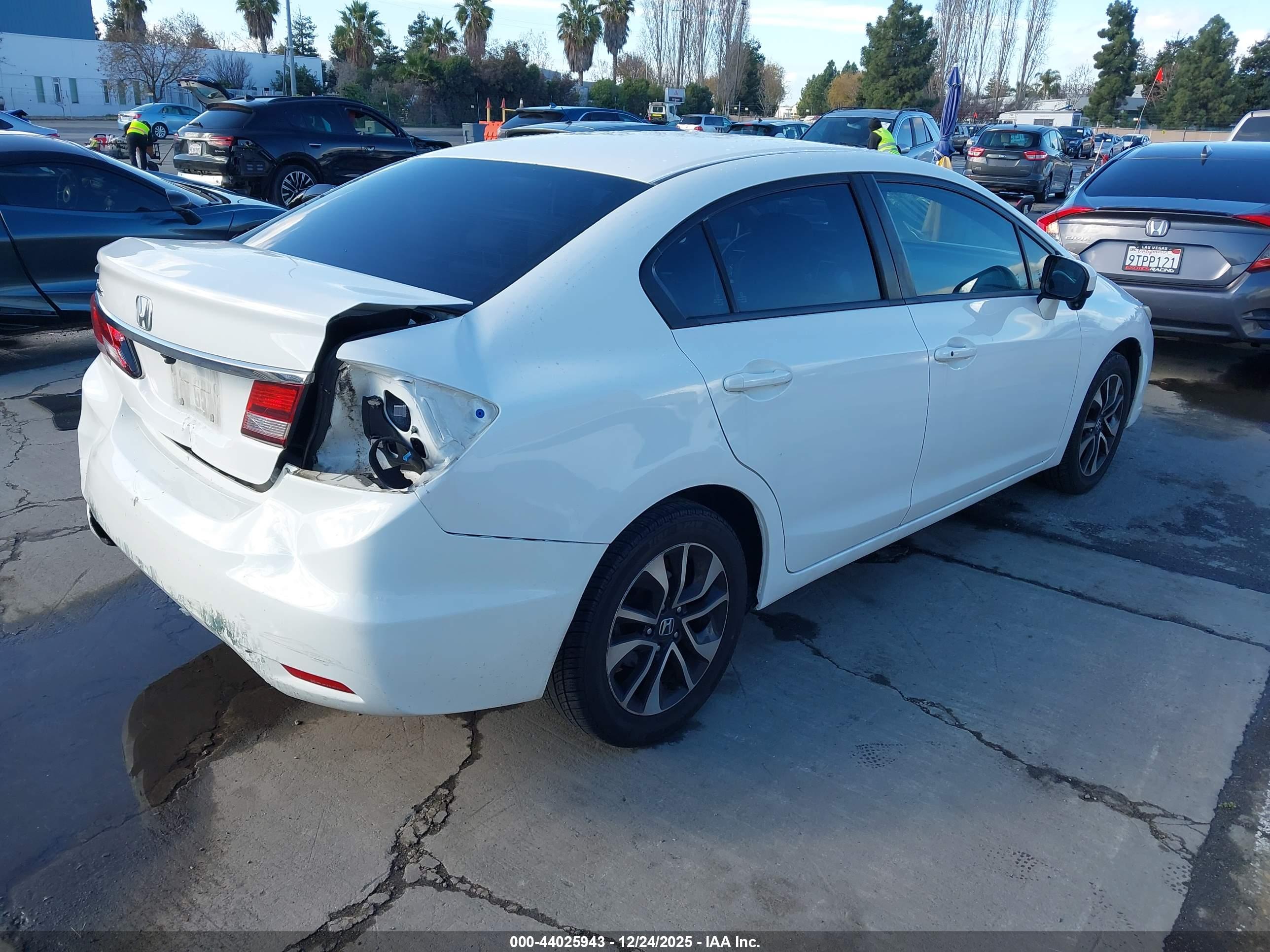 HONDA CIVIC image 4