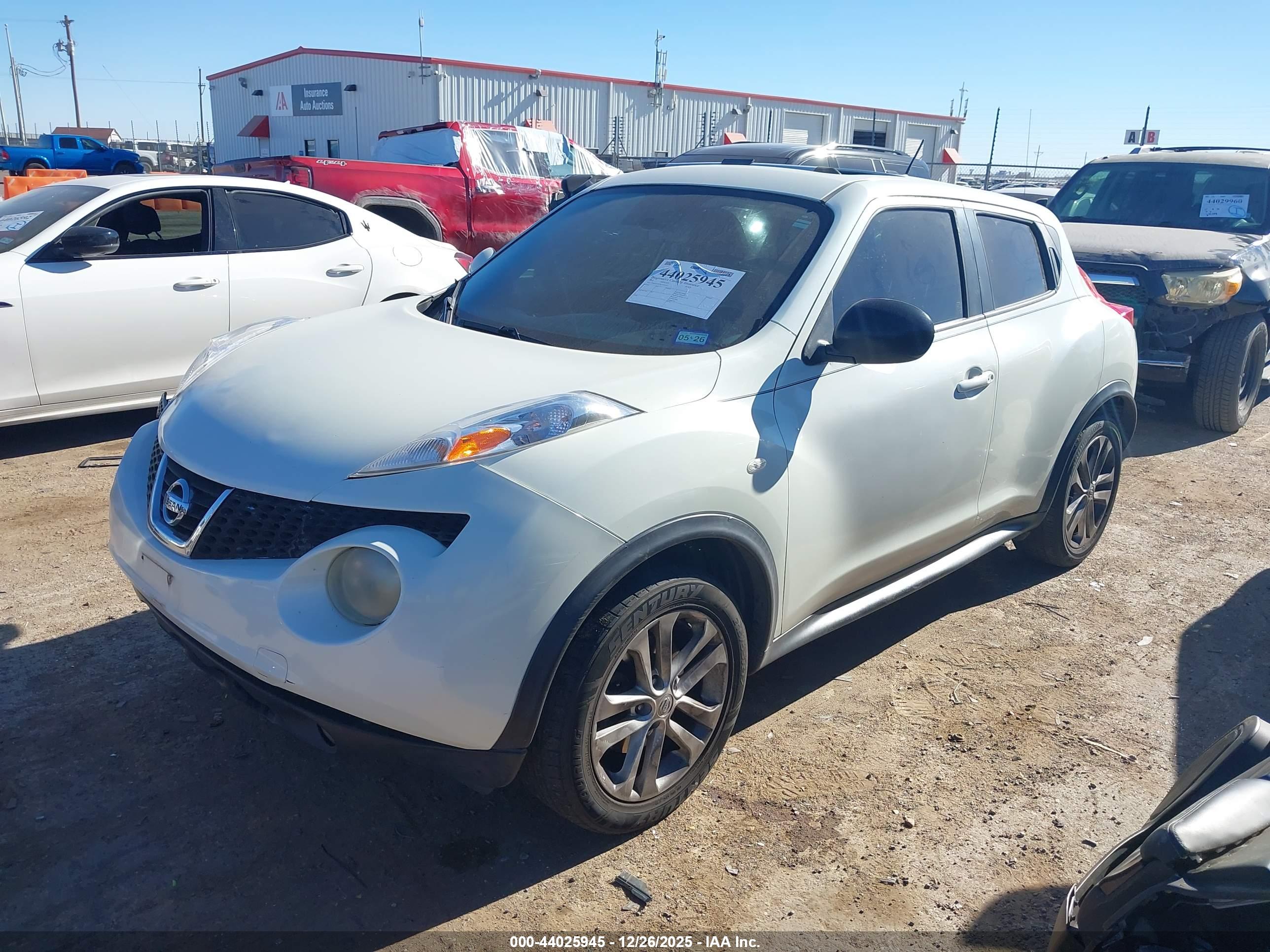 NISSAN JUKE image 2