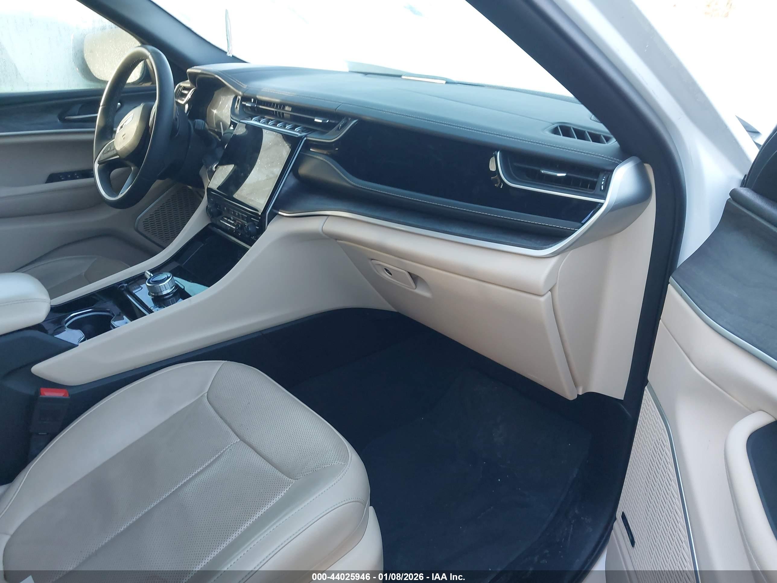 JEEP GRAND image 5