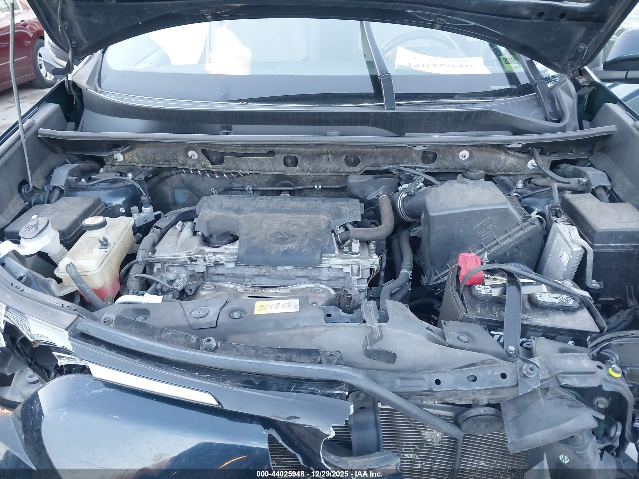 TOYOTA RAV4 image 10