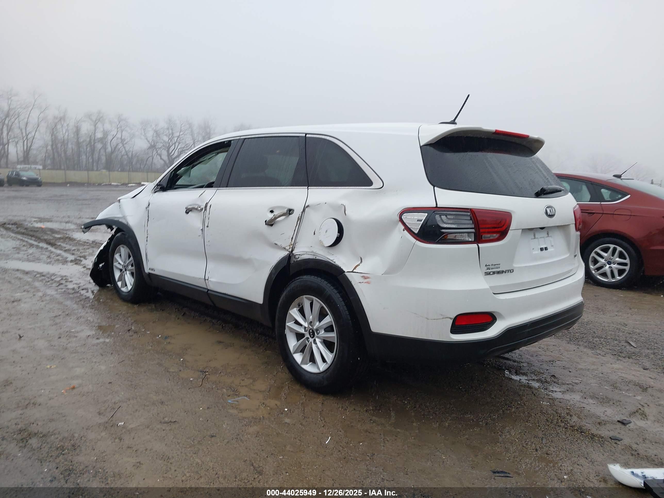 KIA SORENTO image 3
