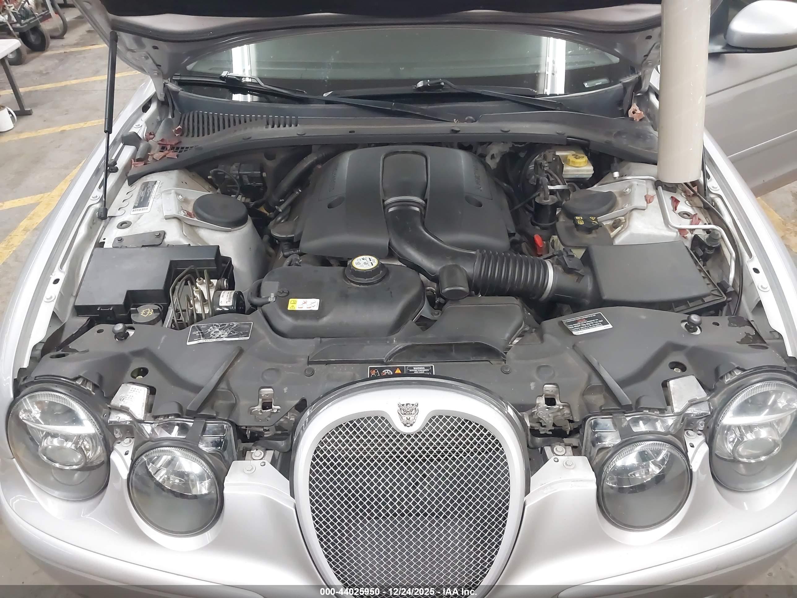 JAGUAR S-TYPE image 10