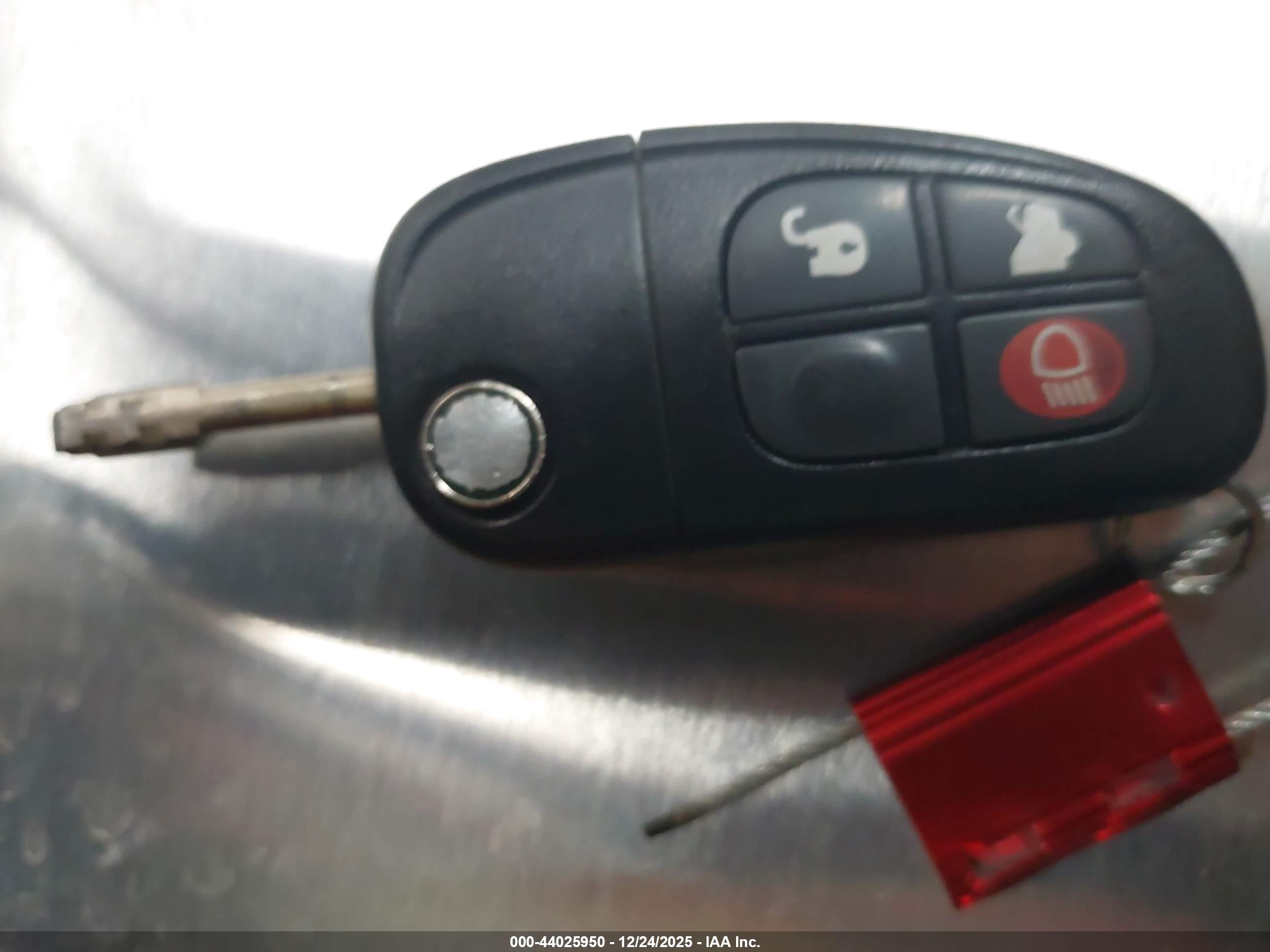 JAGUAR S-TYPE image 11