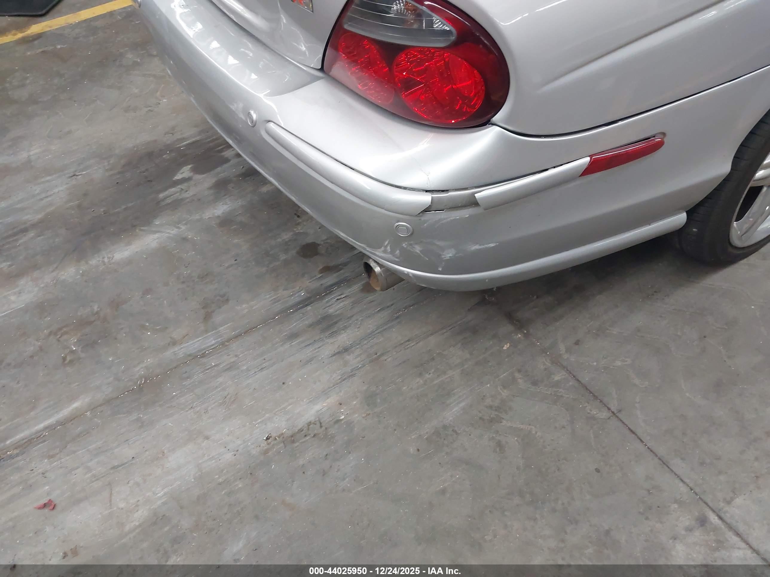 JAGUAR S-TYPE image 6