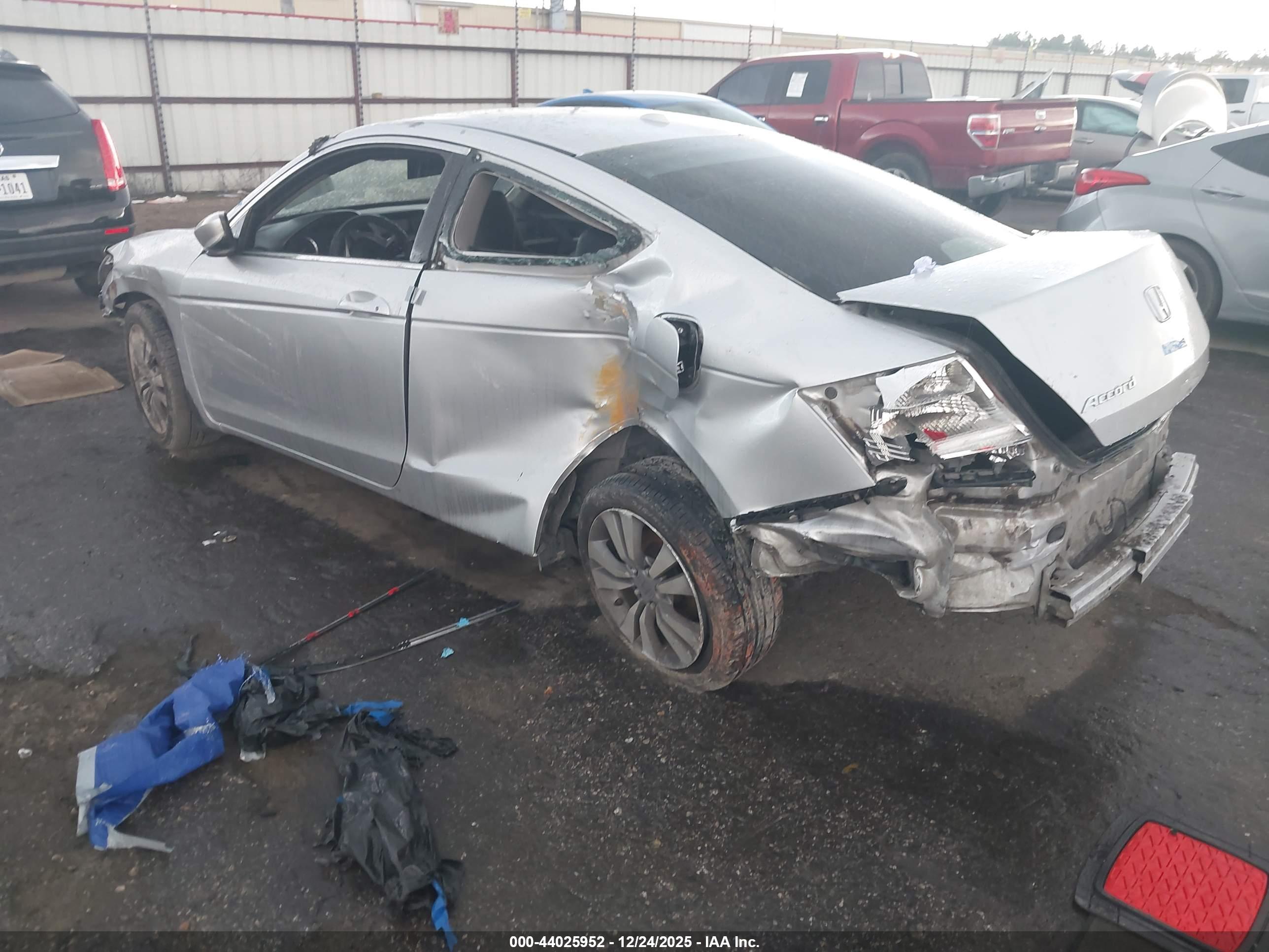HONDA ACCORD image 3