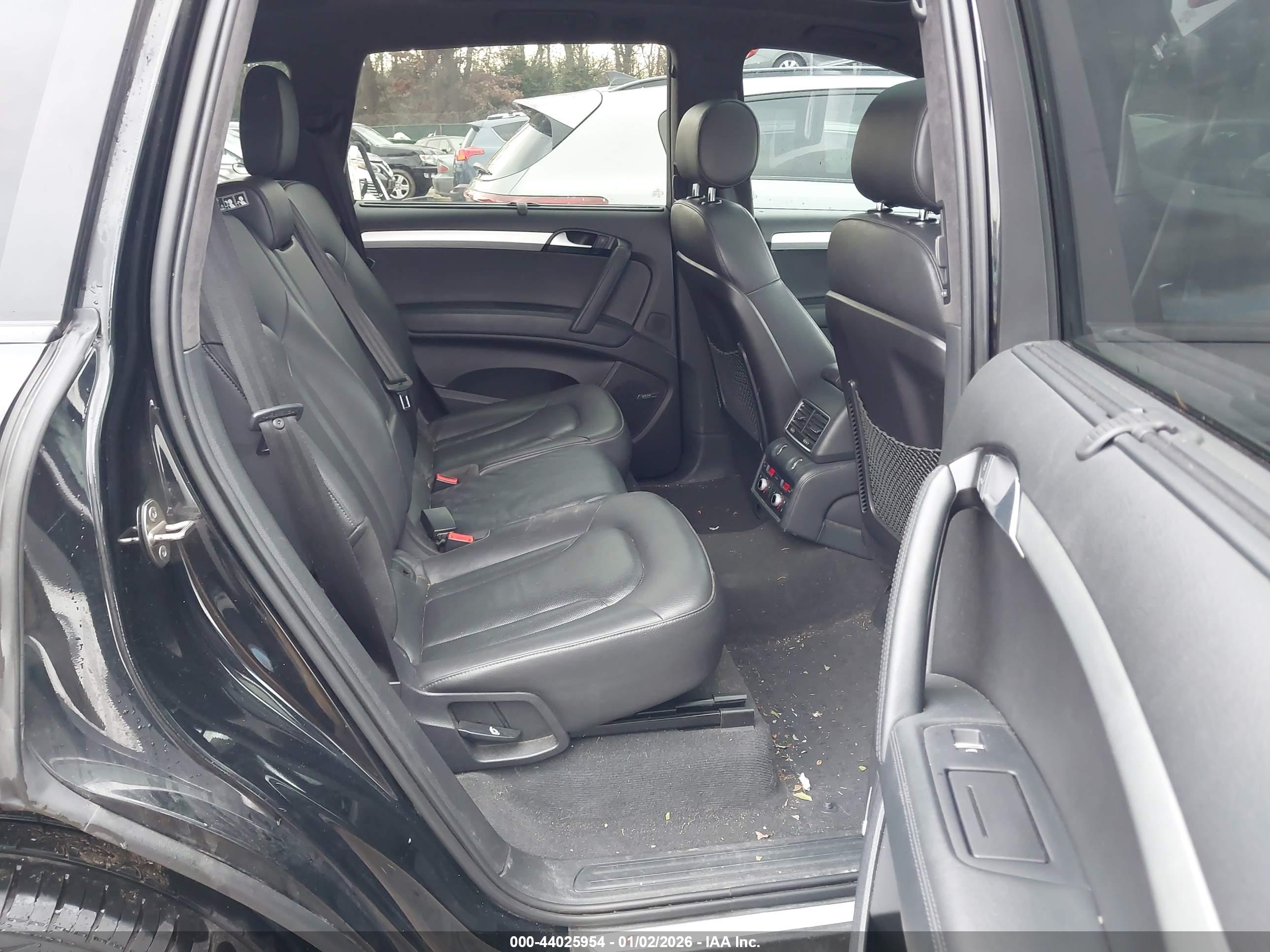 AUDI Q7 image 8