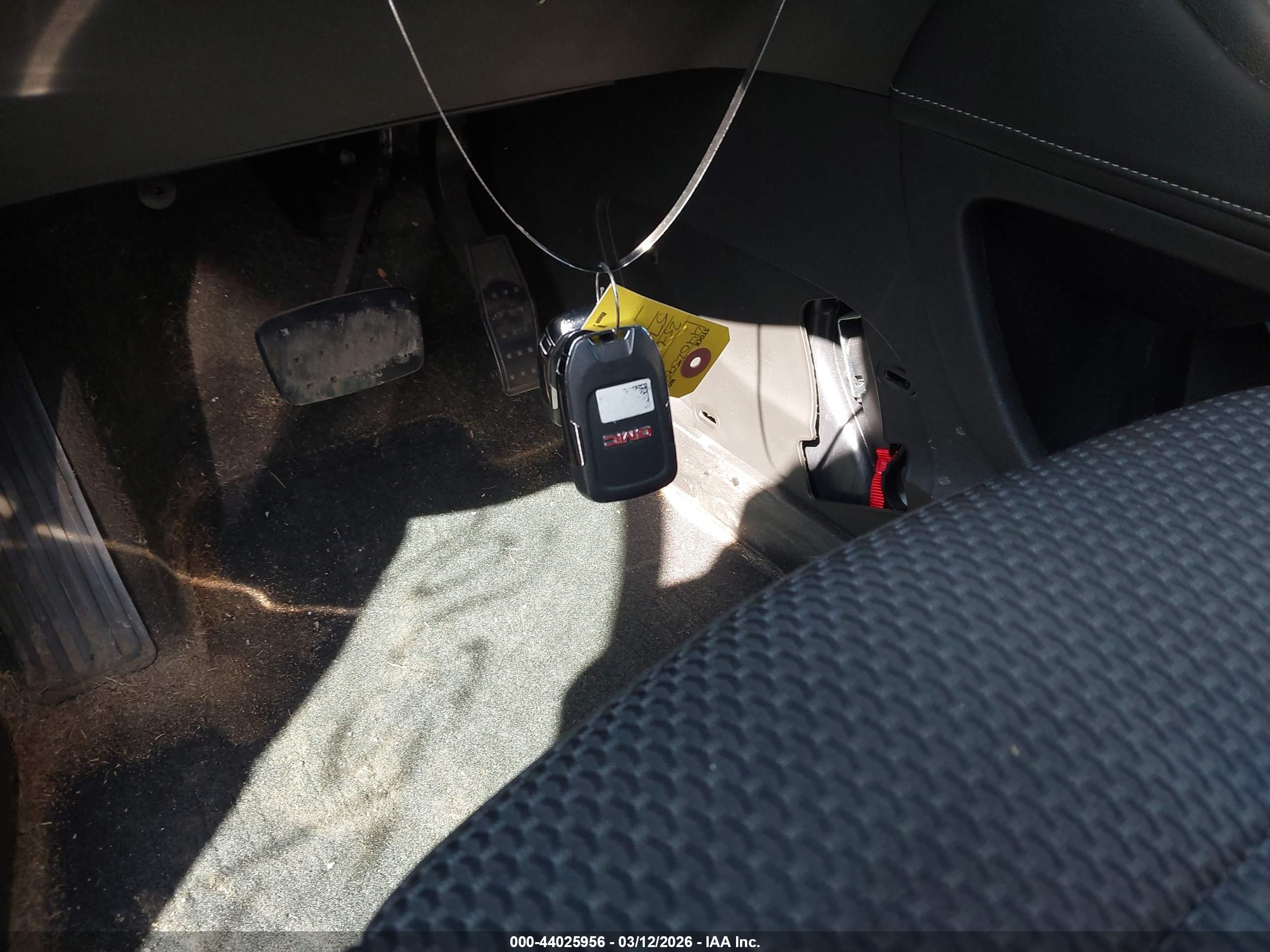 GMC ACADIA image 11
