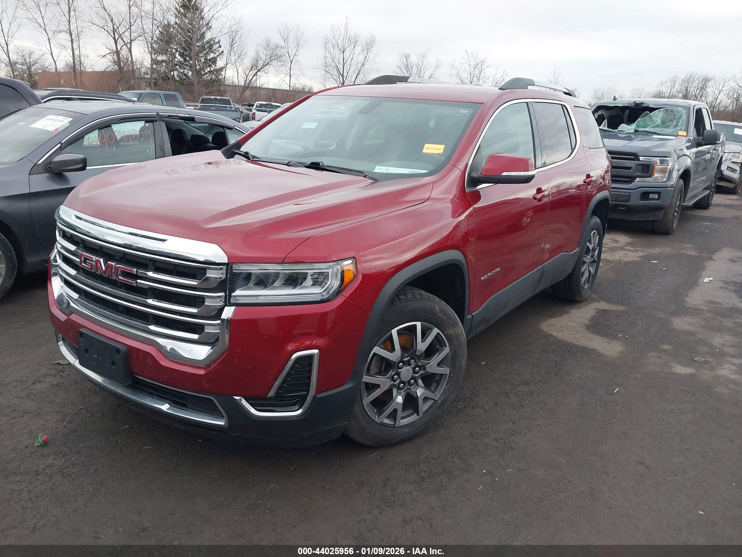 GMC ACADIA image 2